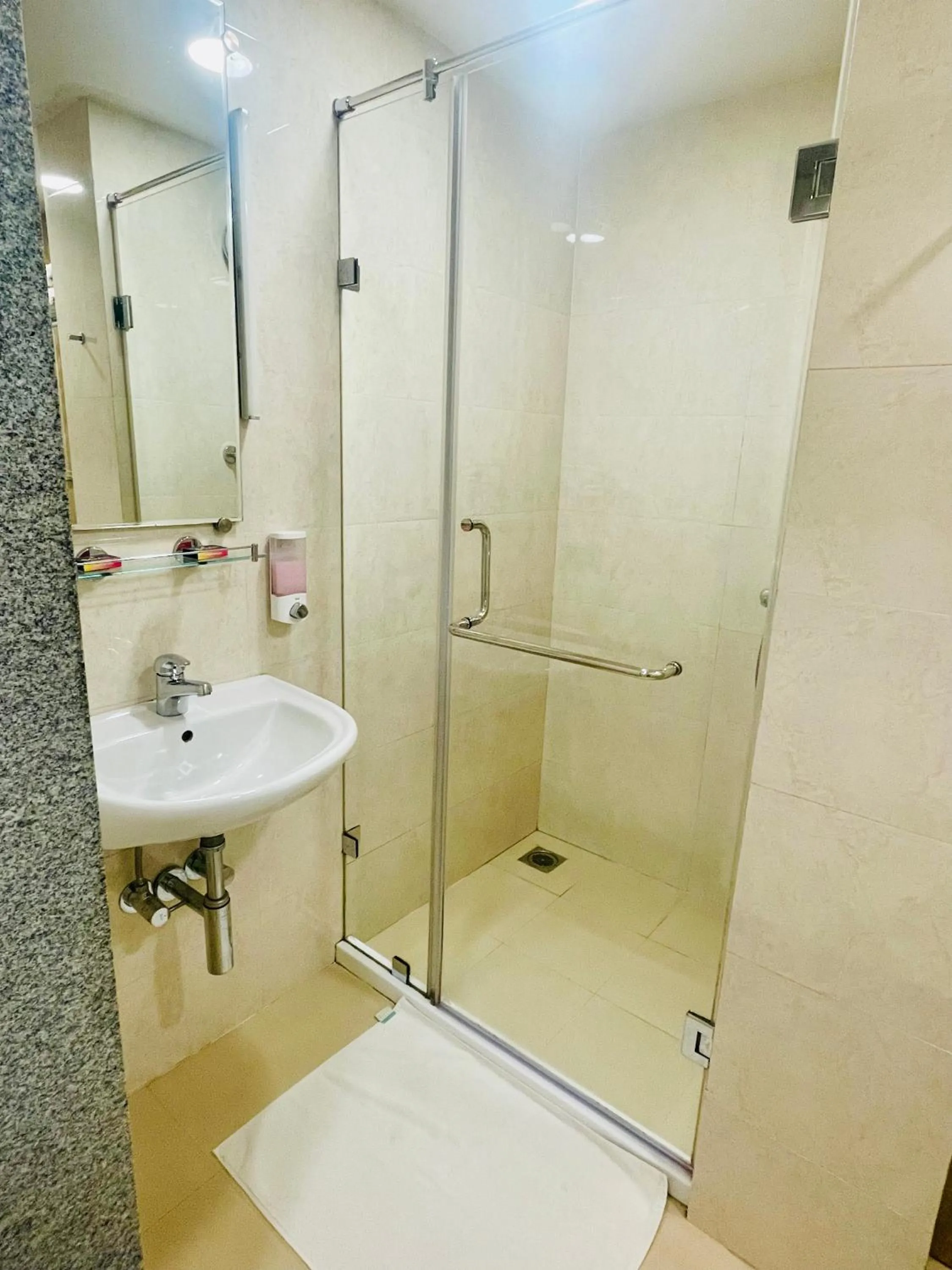 Toilet in Ginger Trivandrum