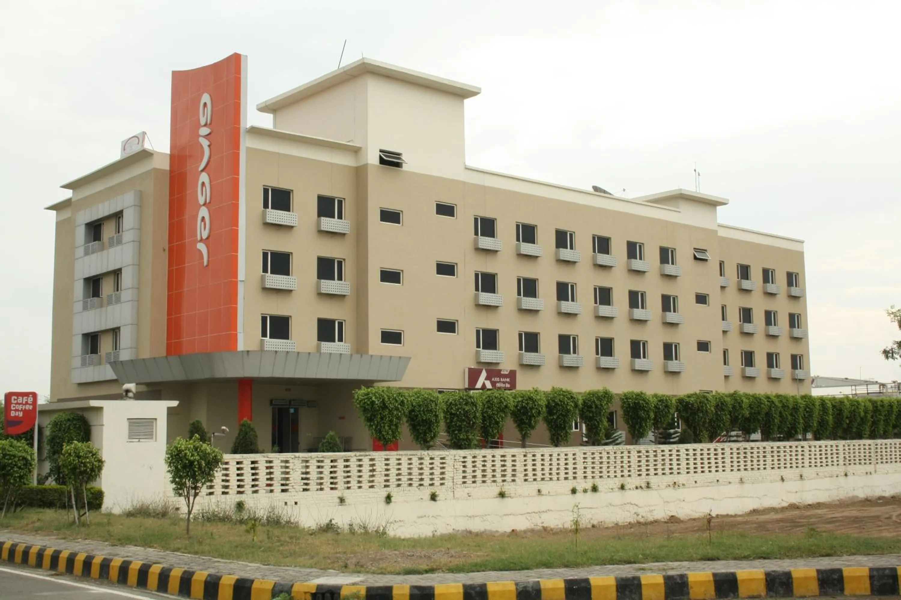 Facade/entrance in Ginger Pantnagar