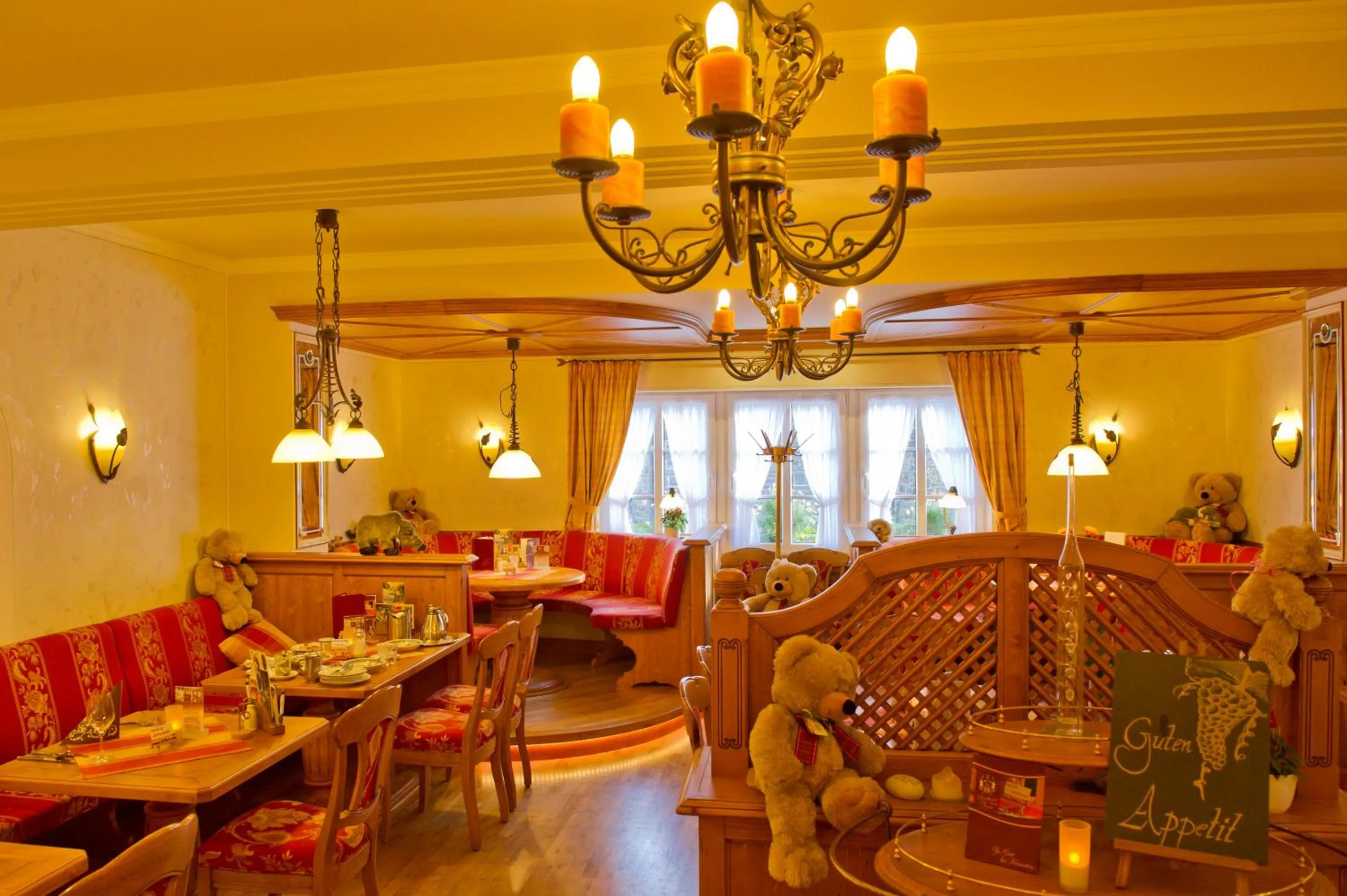 Restaurant/places to eat in Landhotel Voss im TalVital