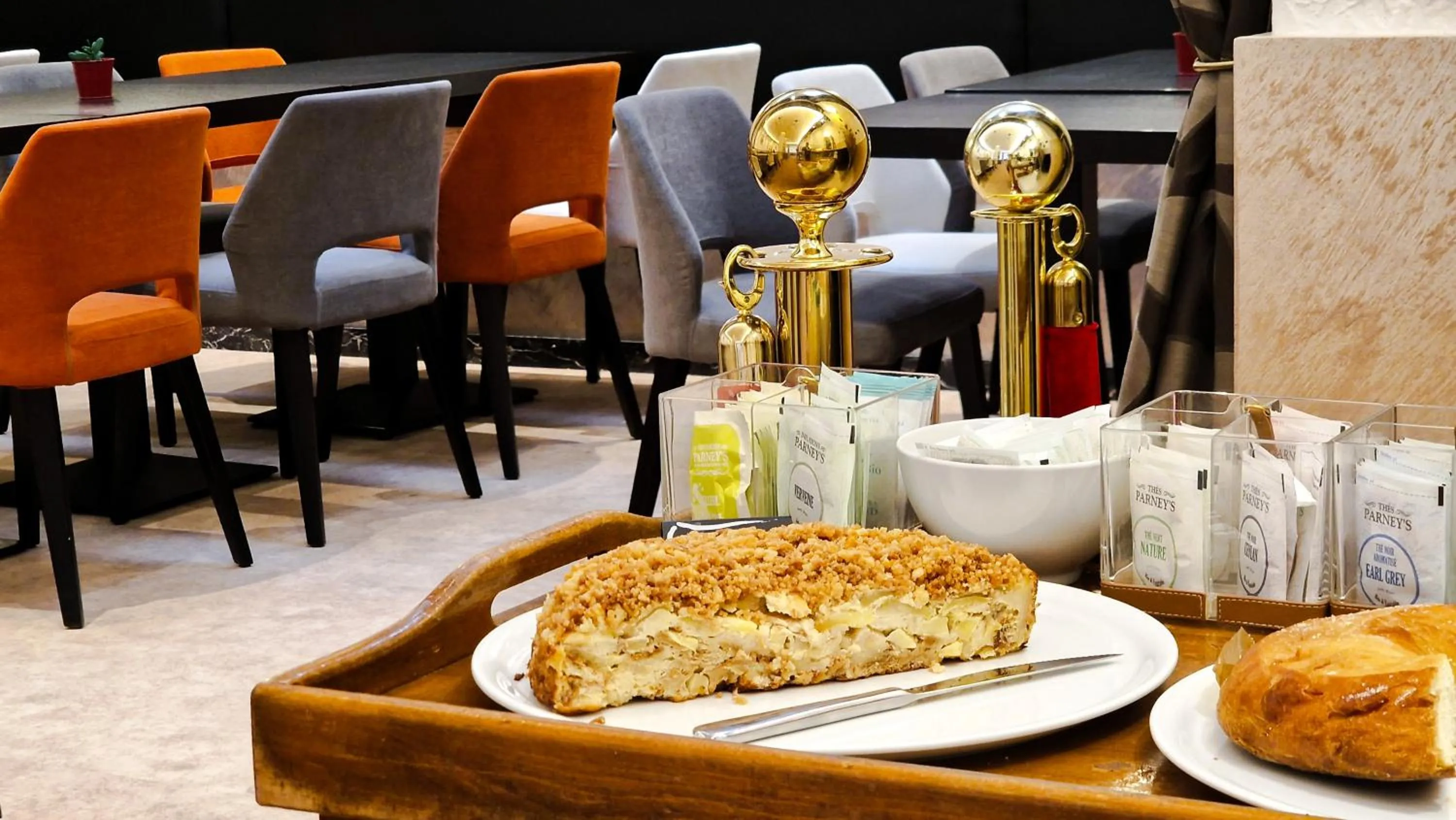 Breakfast in Logis Hôtel Restaurant de France