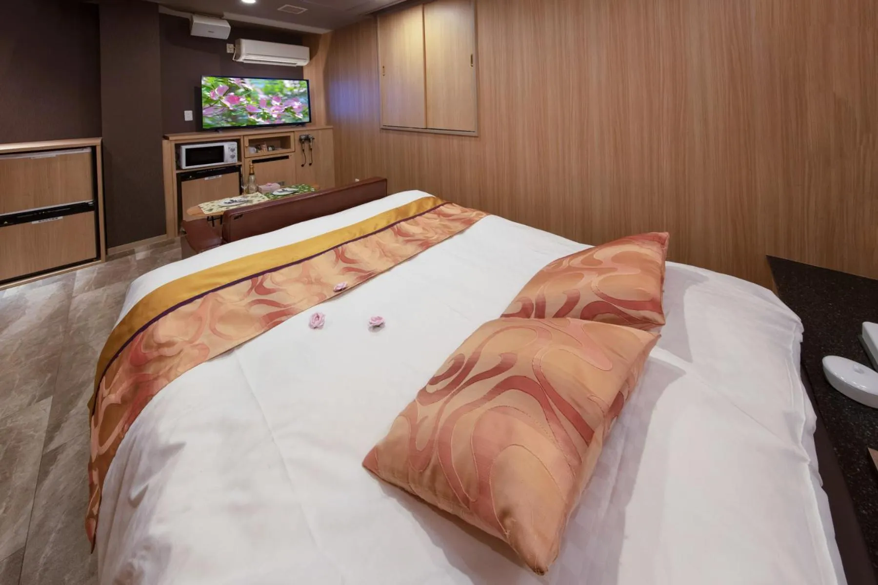 Photo of the whole room, Bed in Hotel ＧEM - Adult Only