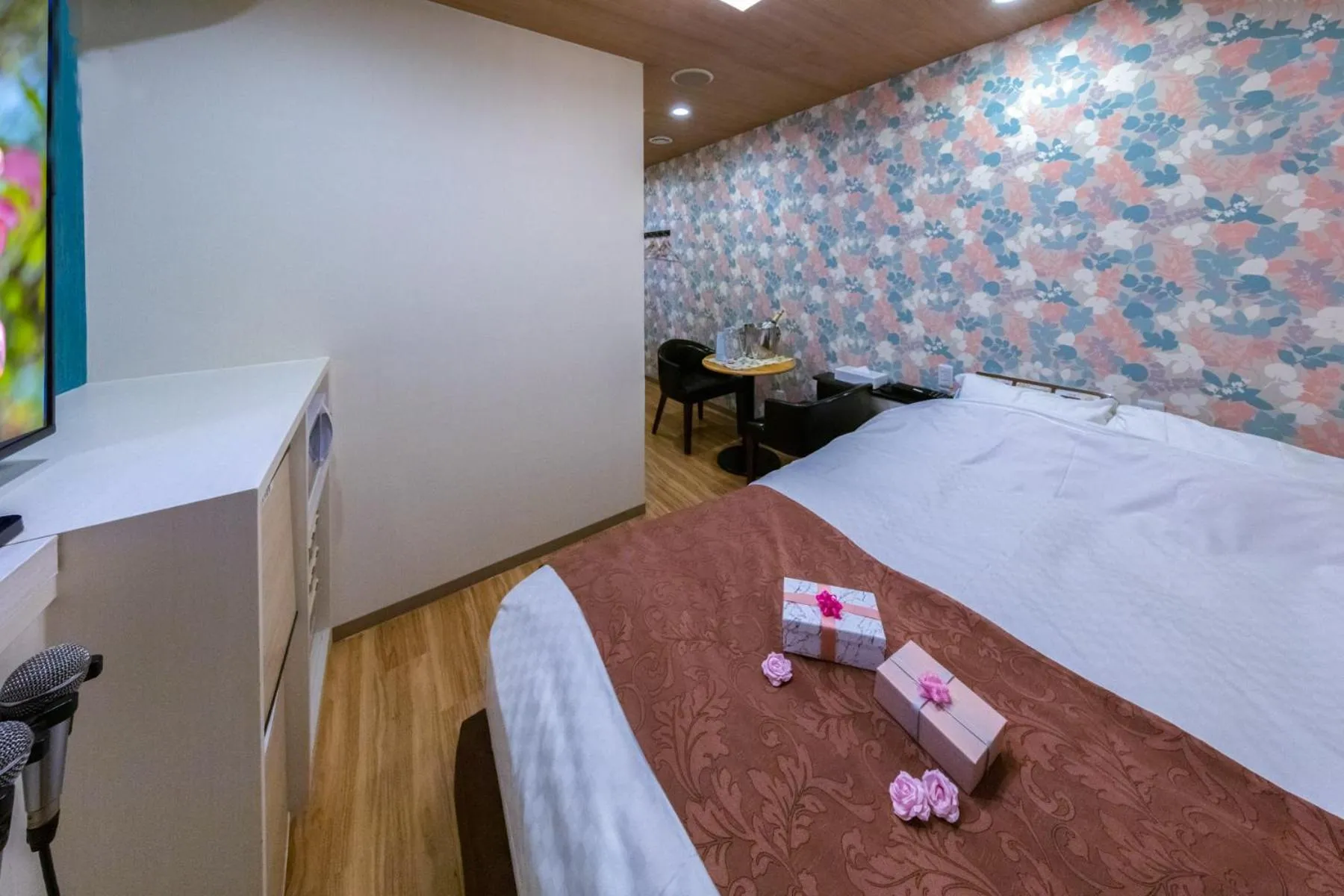 Photo of the whole room, Bed in Hotel ＧEM - Adult Only