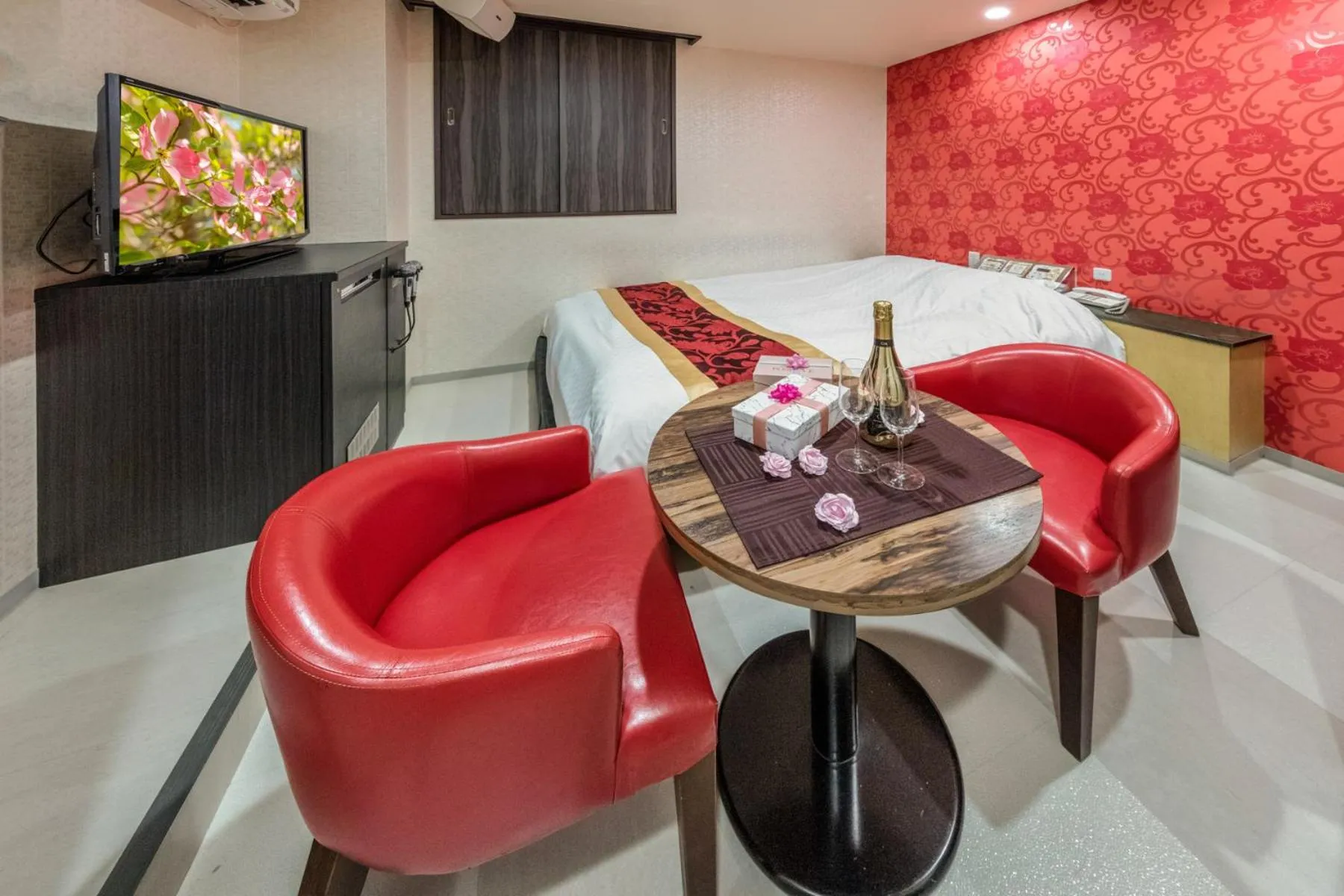 Photo of the whole room in Hotel ＧEM - Adult Only