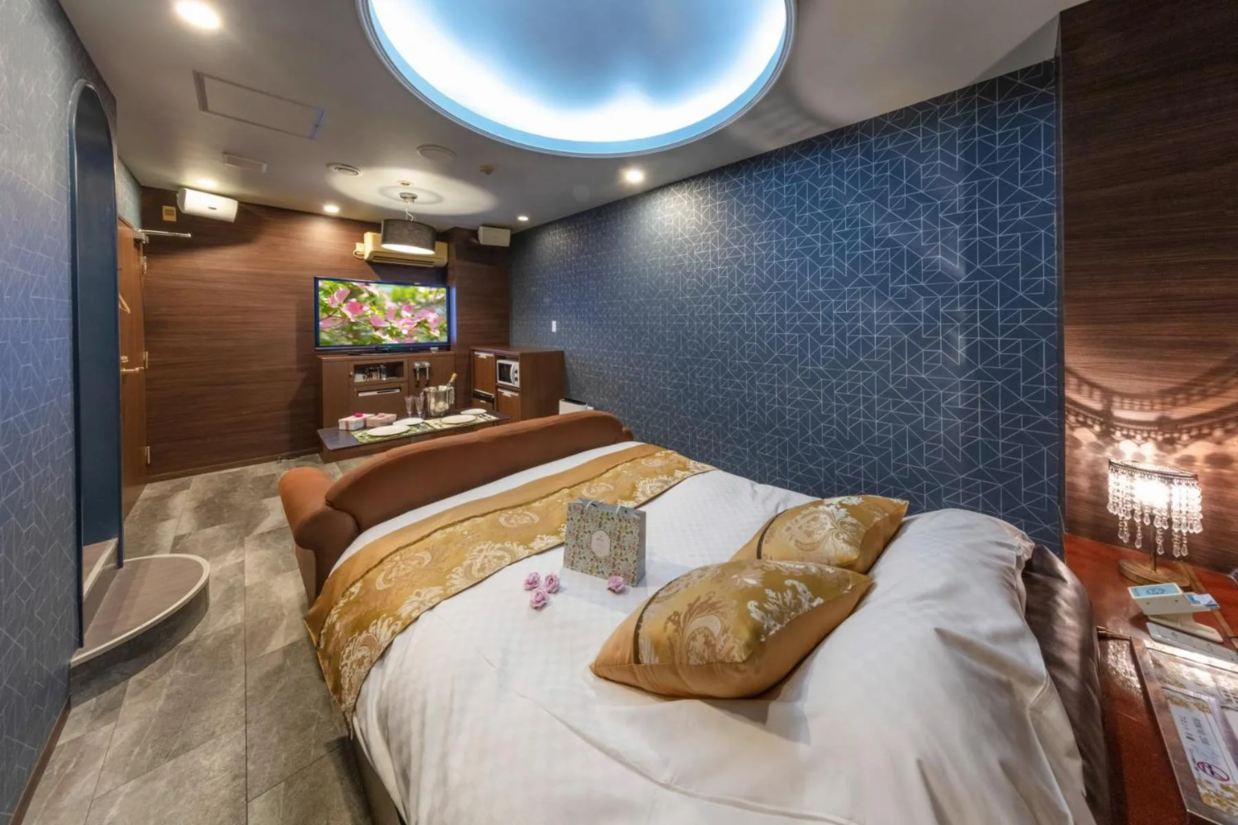 Photo of the whole room, Bed in Hotel ＧEM - Adult Only