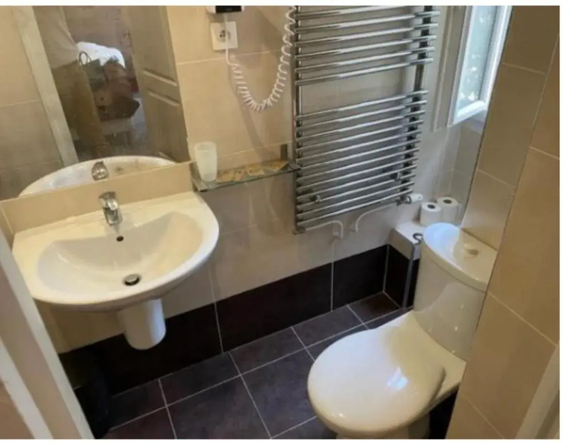 Twin Room in Grand Hôtel De L'Europe Twin Room in Grand Hôtel De L'Europe