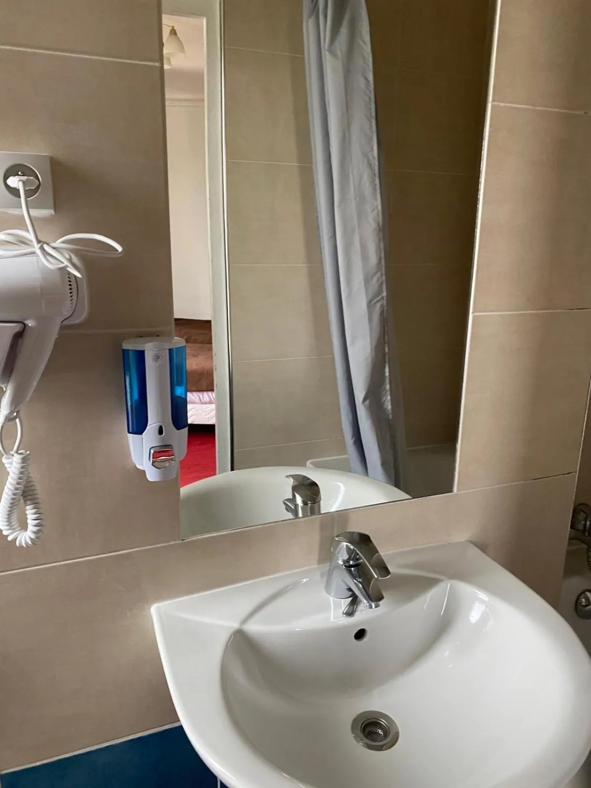 Bathroom in Grand Hôtel De L'Europe