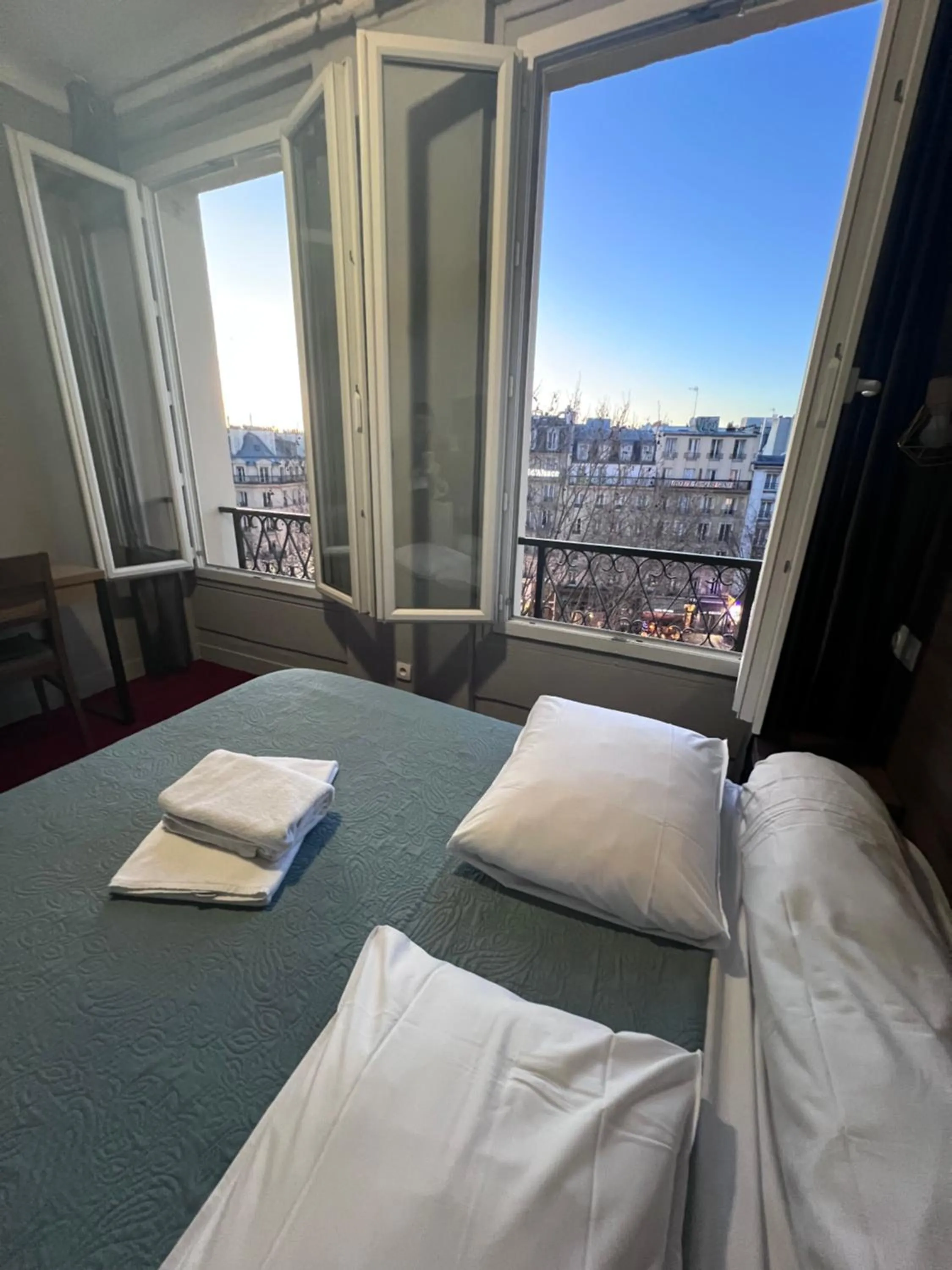 Bed in Grand Hôtel De L'Europe