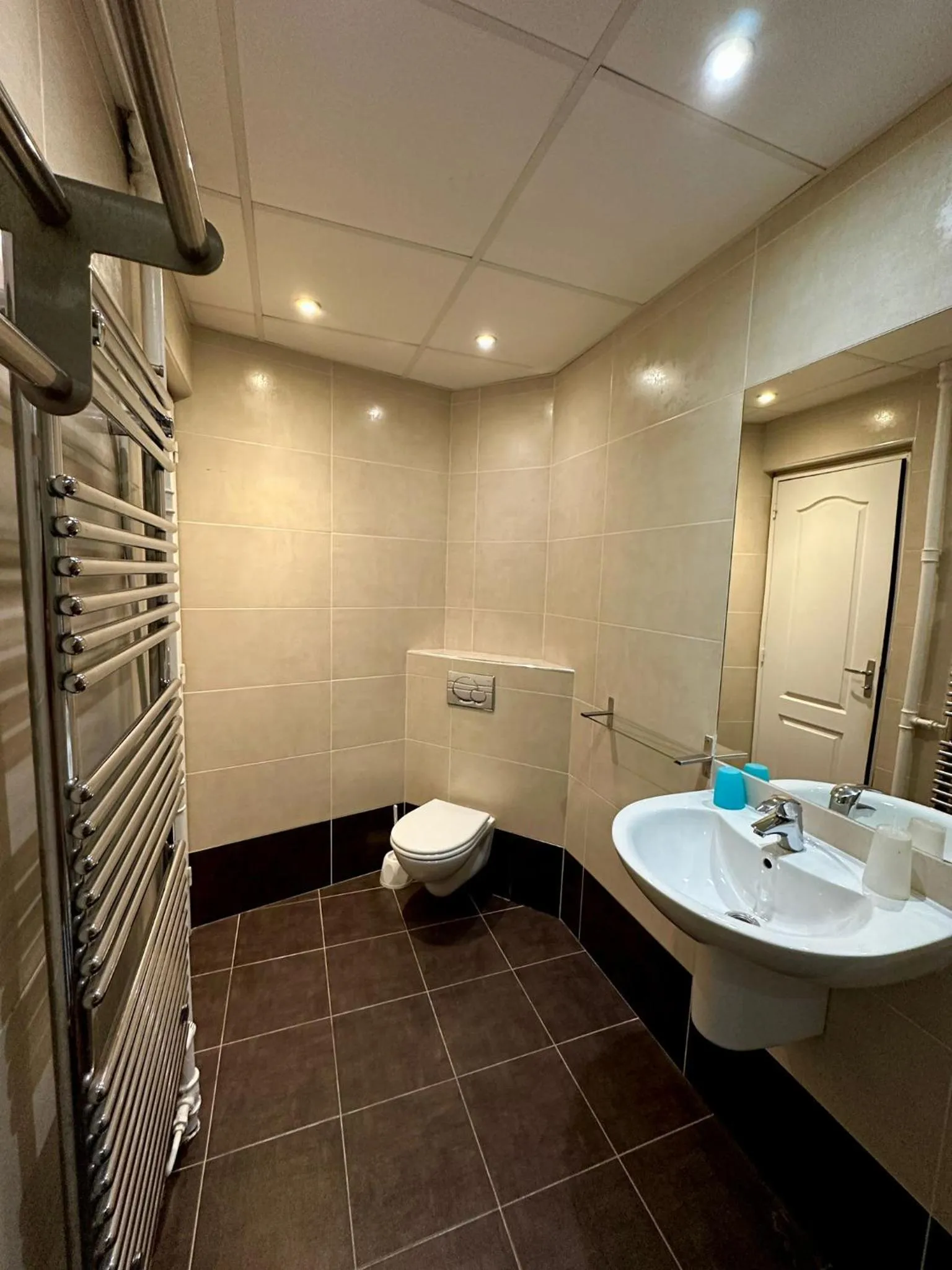 Toilet in Grand Hôtel De L'Europe