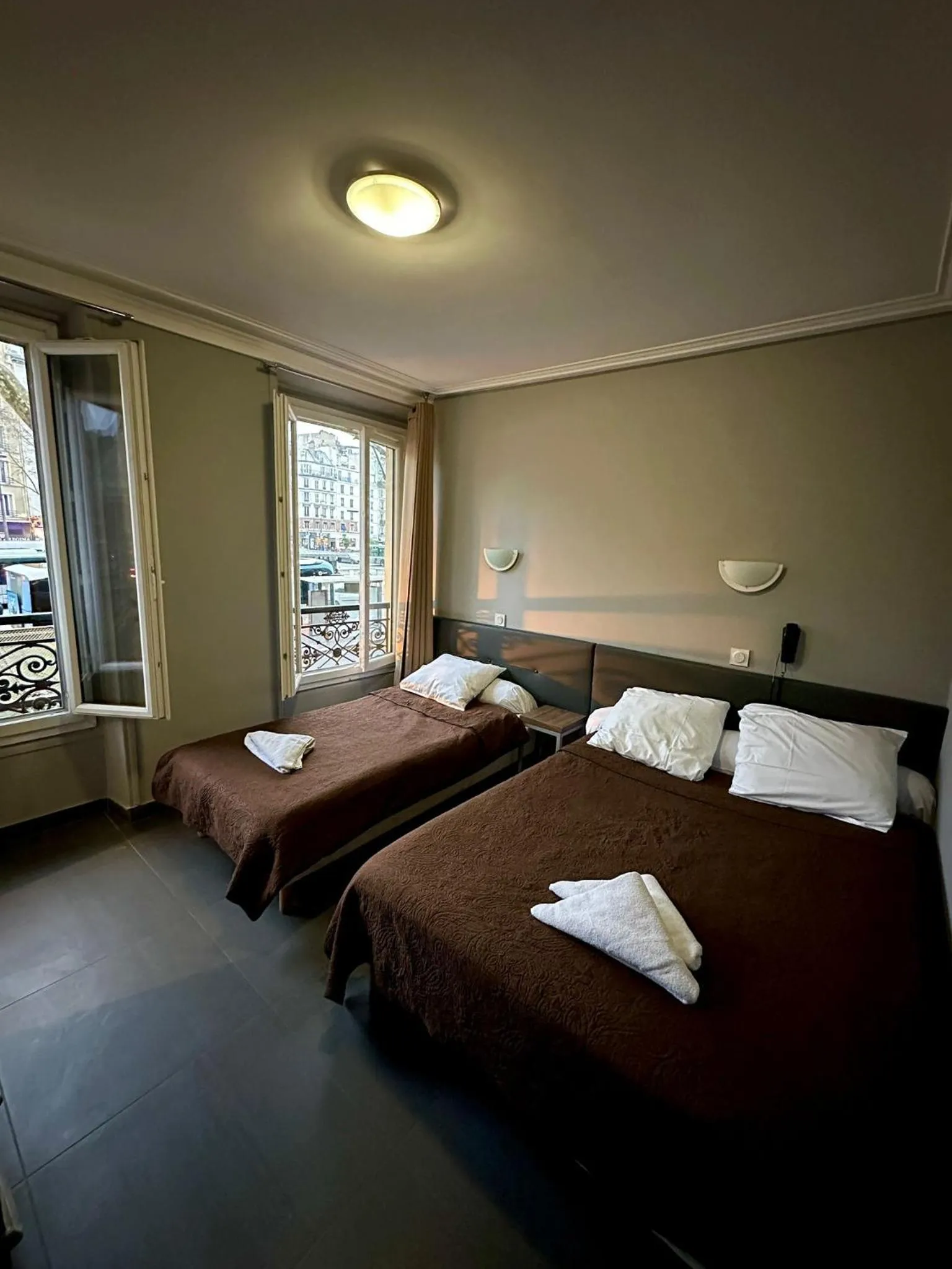 Bedroom, Bed in Grand Hôtel De L'Europe