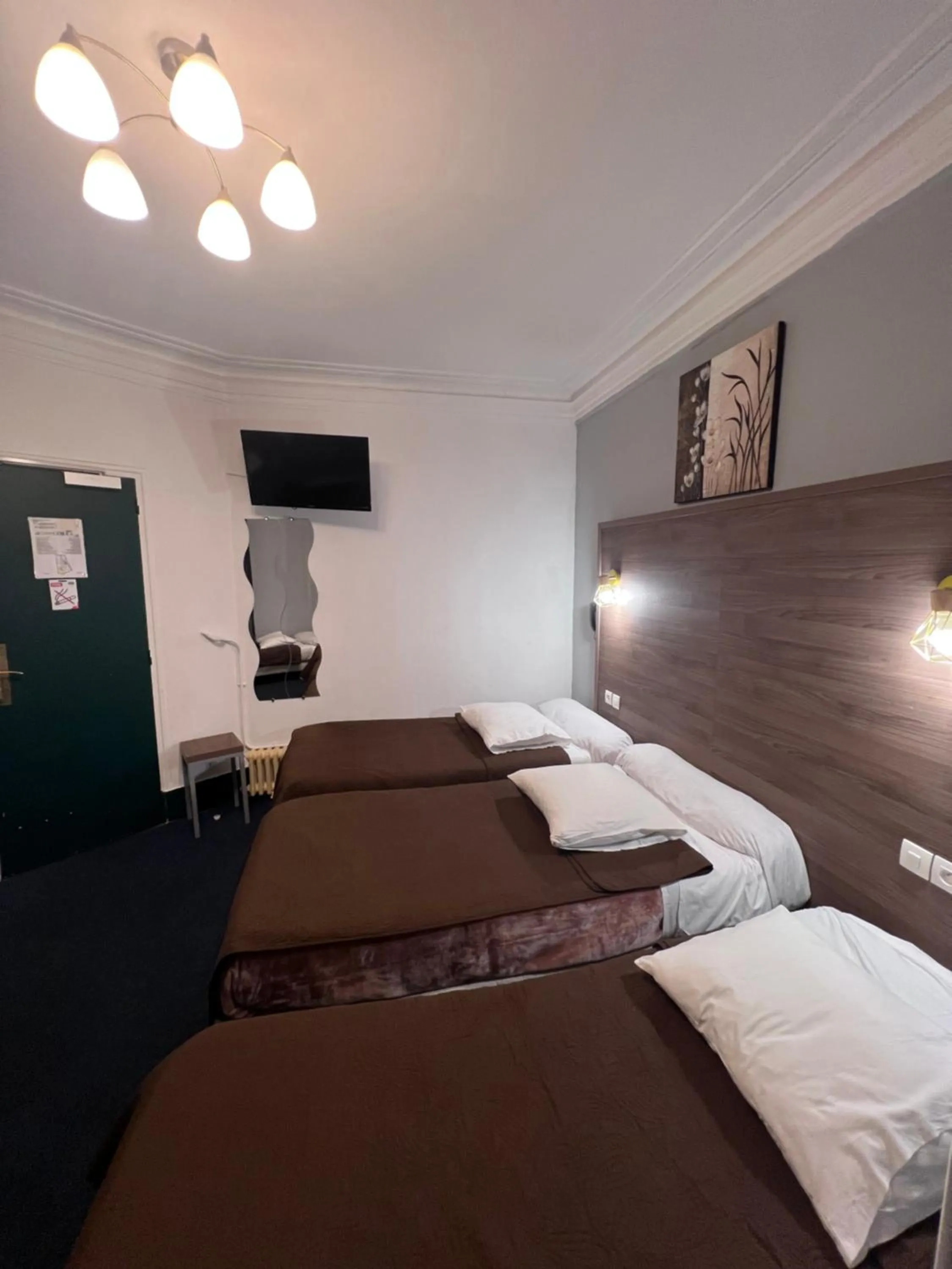 Bedroom, Bed in Grand Hôtel De L'Europe