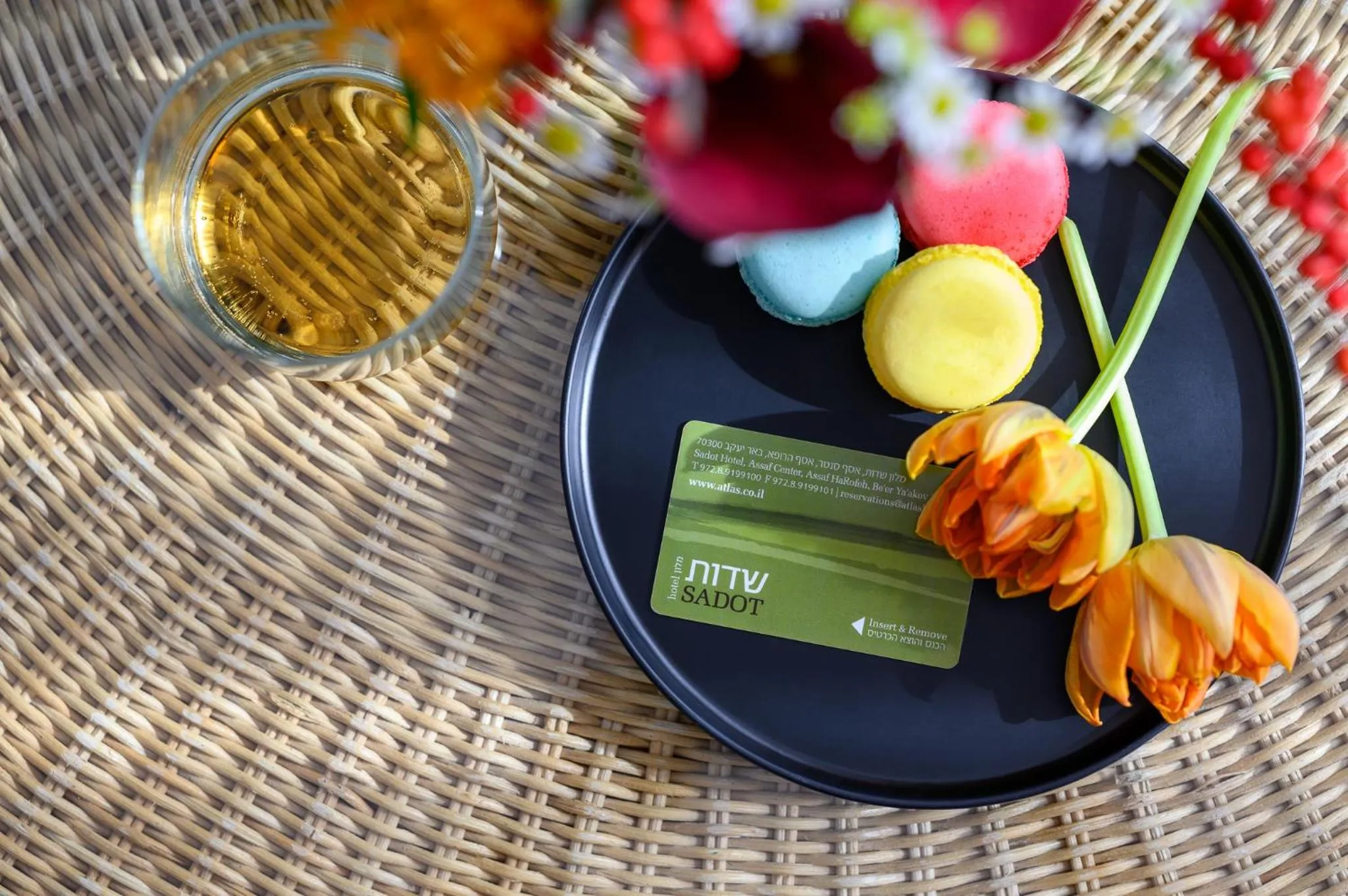 Food and drinks in Sadot Hotel Ben Gurion Airport - an Atlas Boutique Hotel