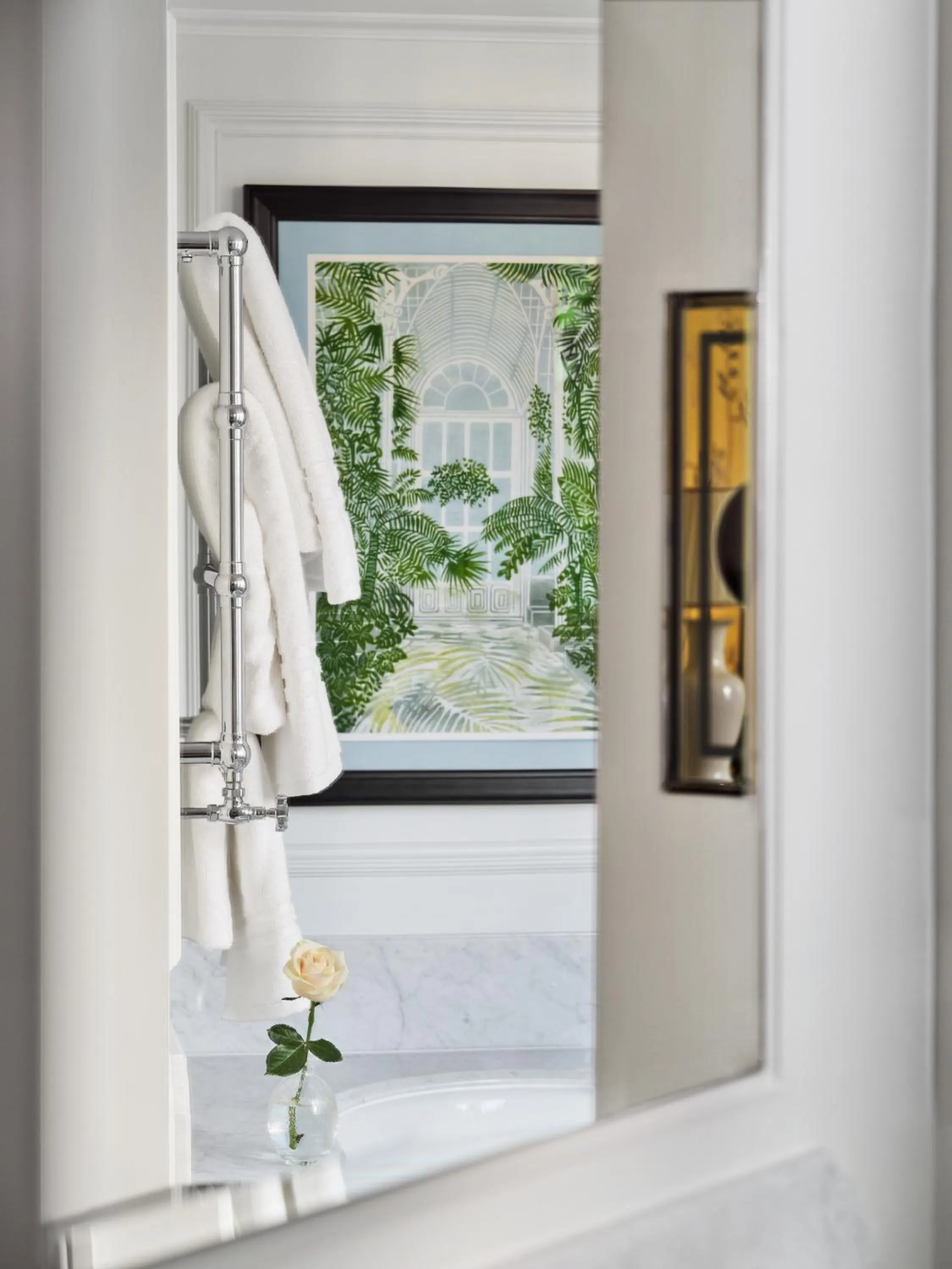 Bathroom in The Dorchester - Dorchester Collection