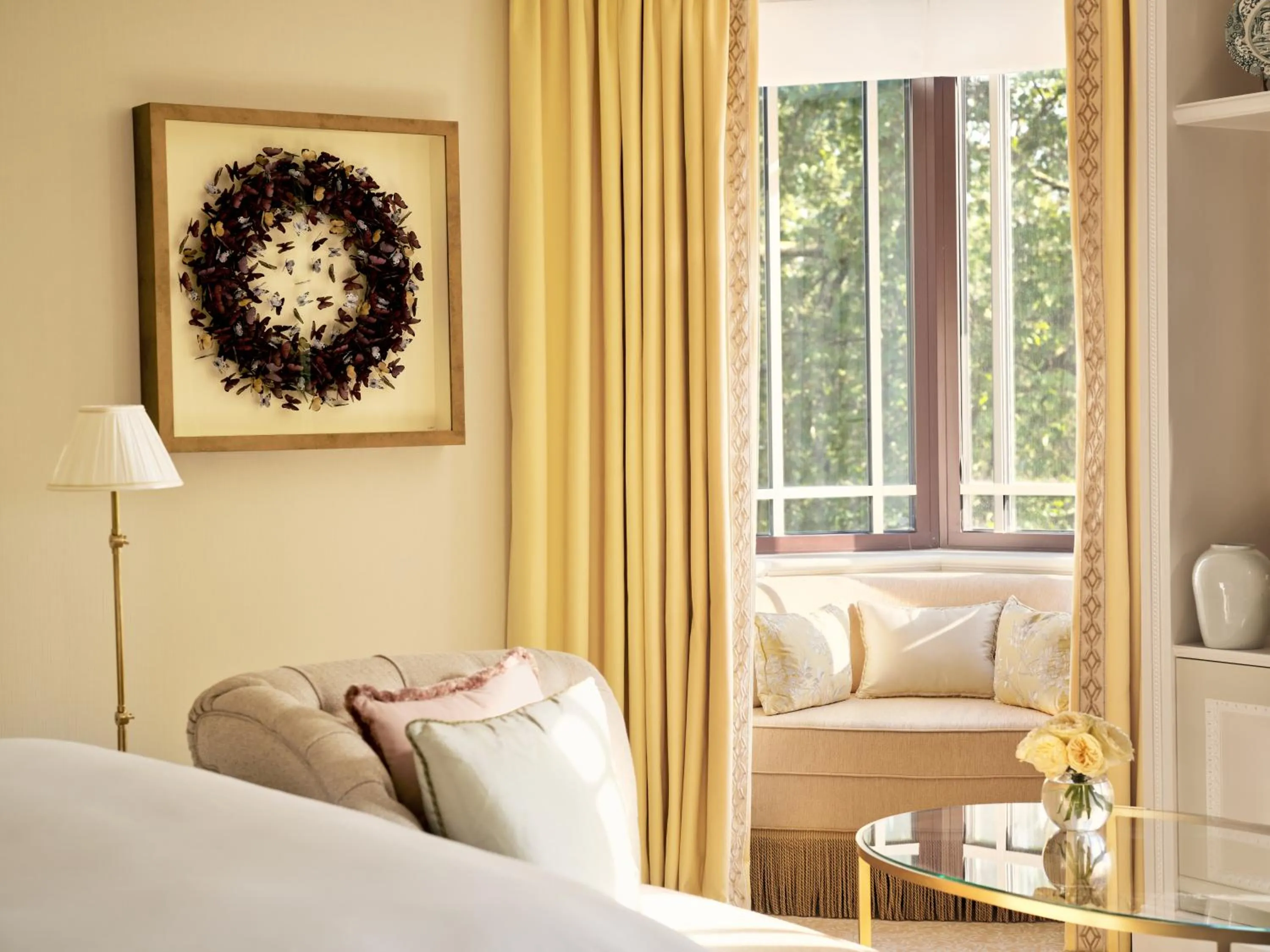 Seating area, Bed in The Dorchester - Dorchester Collection