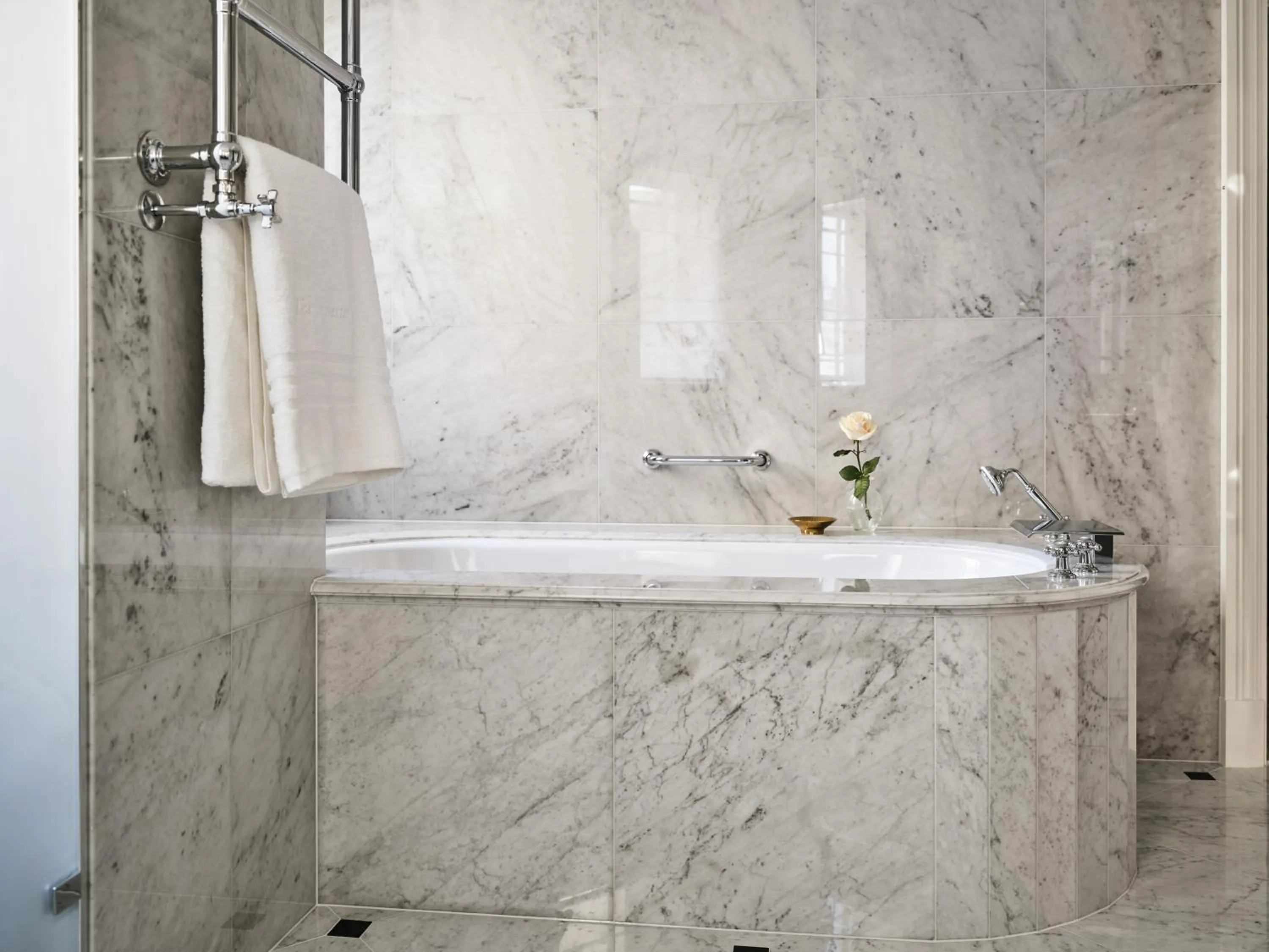 Bathroom in The Dorchester - Dorchester Collection