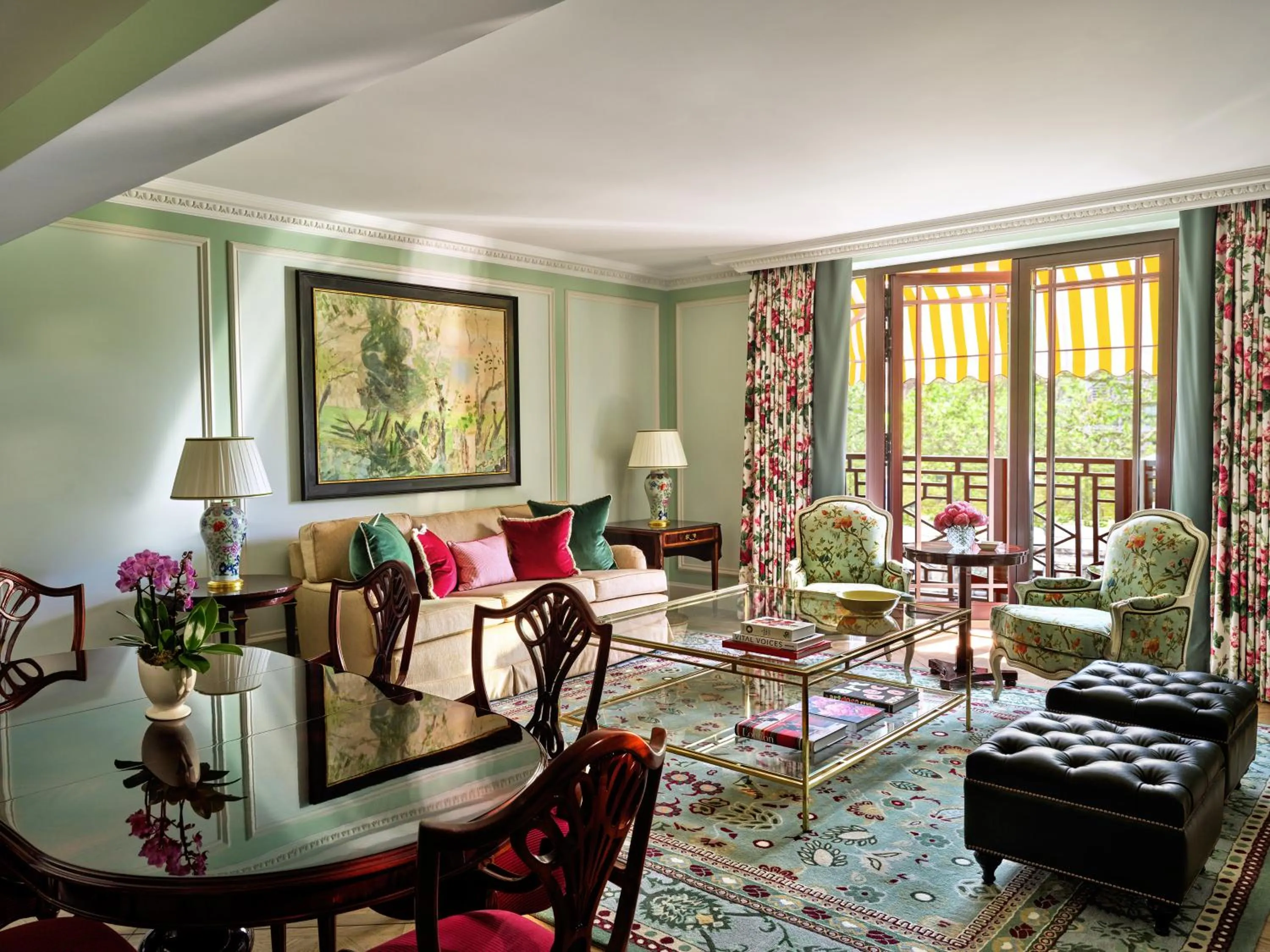 Living room in The Dorchester - Dorchester Collection