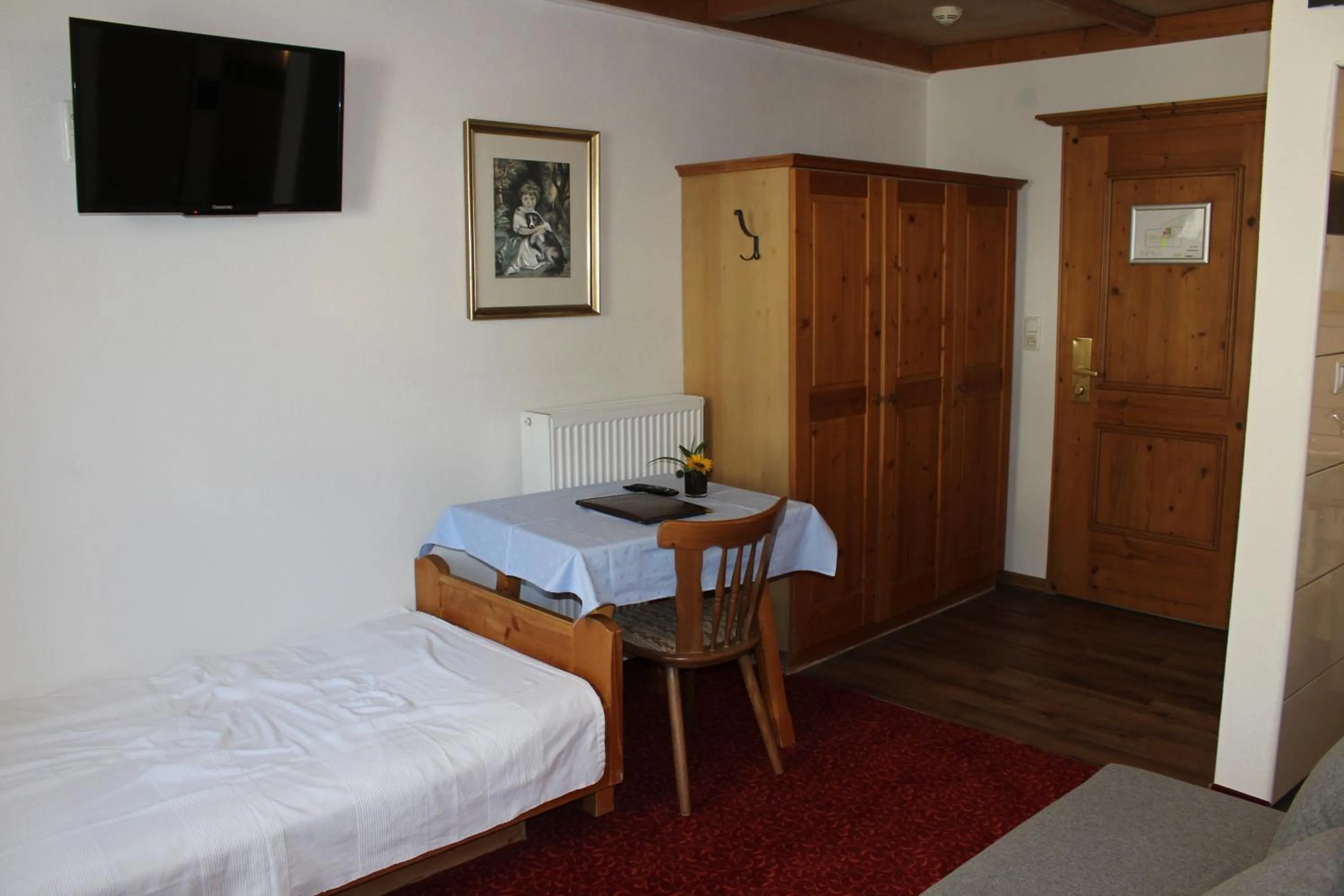 Photo of the whole room, Bed in Gasthof Zellerstuben