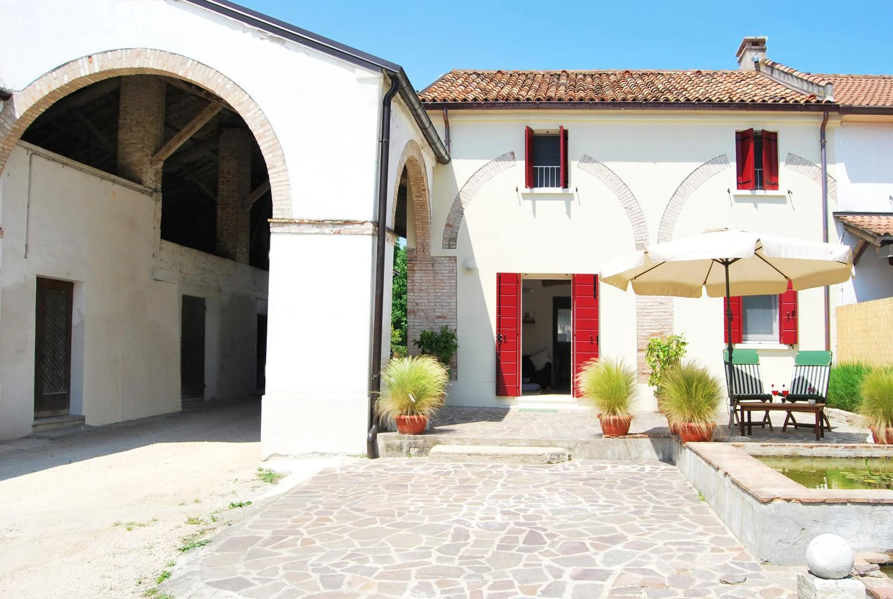 Property building in Burro e Marmellata