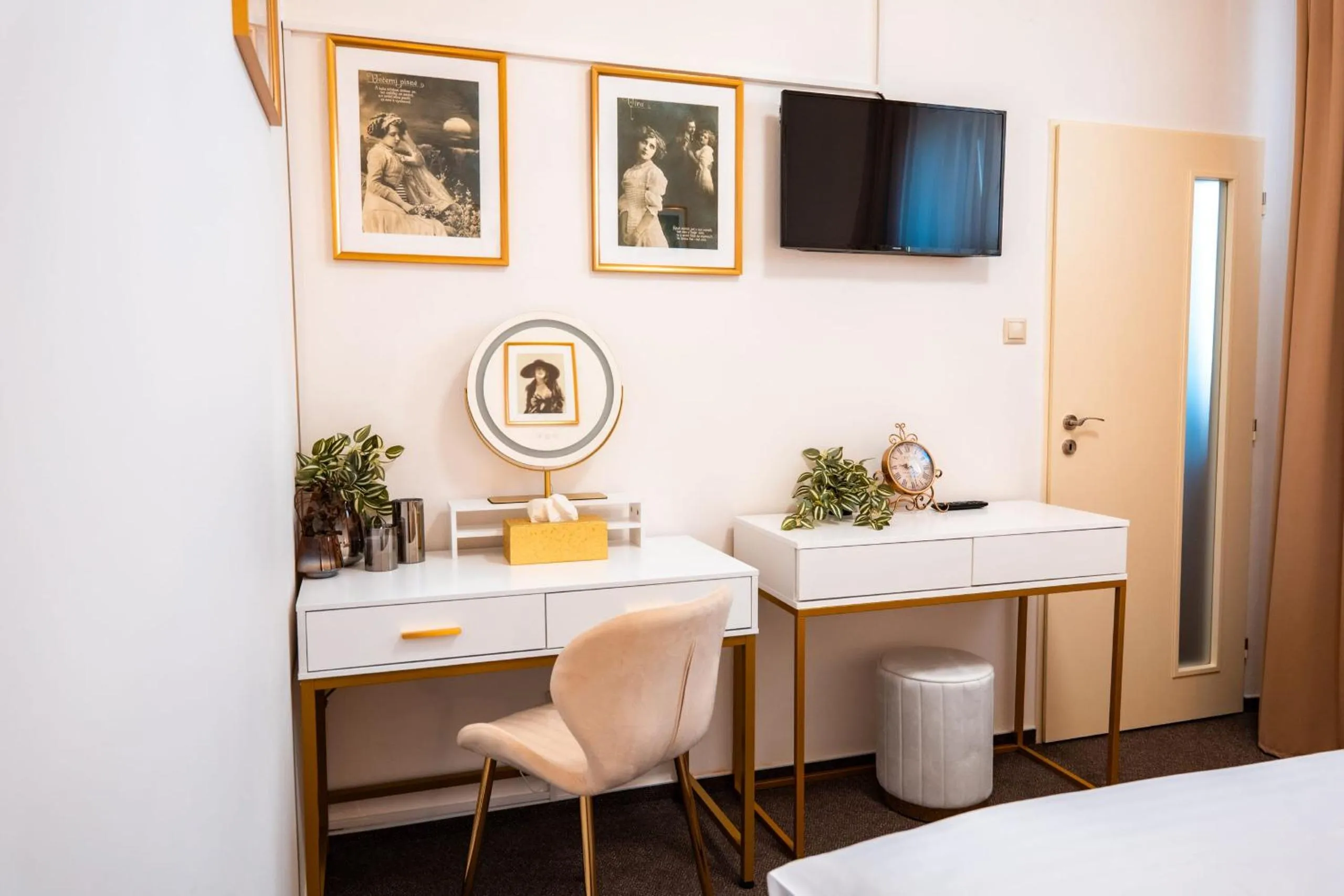 Bedroom in Hotel Grand