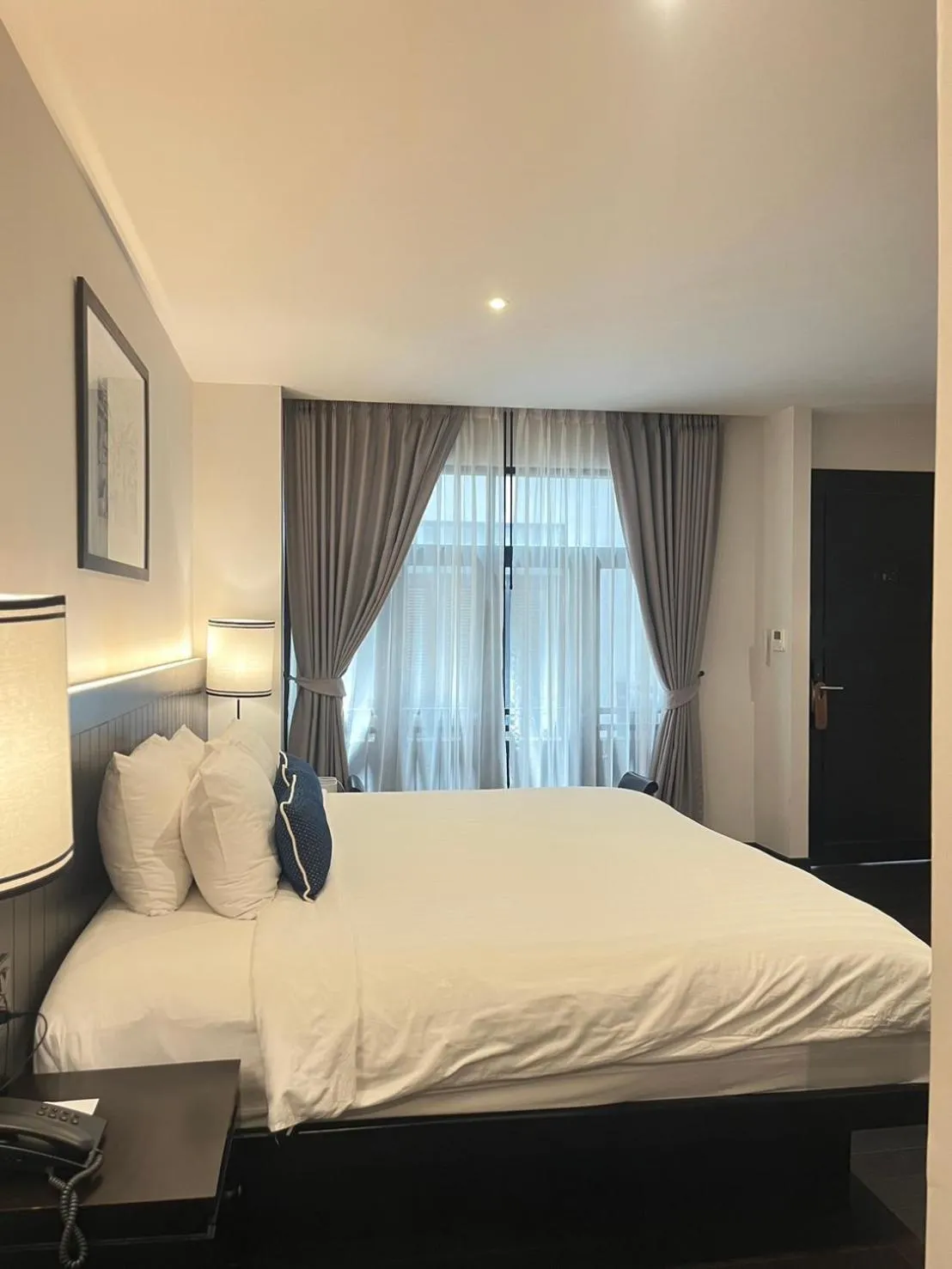 Bed in Cheeva Dee Hotel