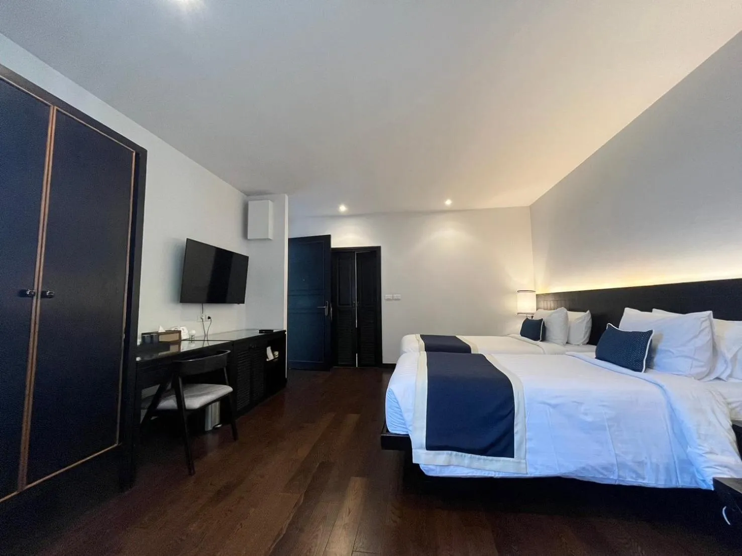 Bed in Cheeva Dee Hotel