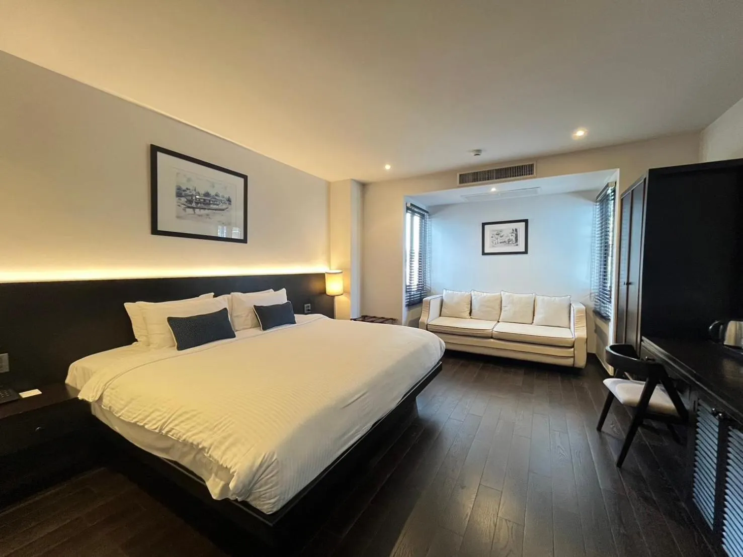 Bed in Cheeva Dee Hotel