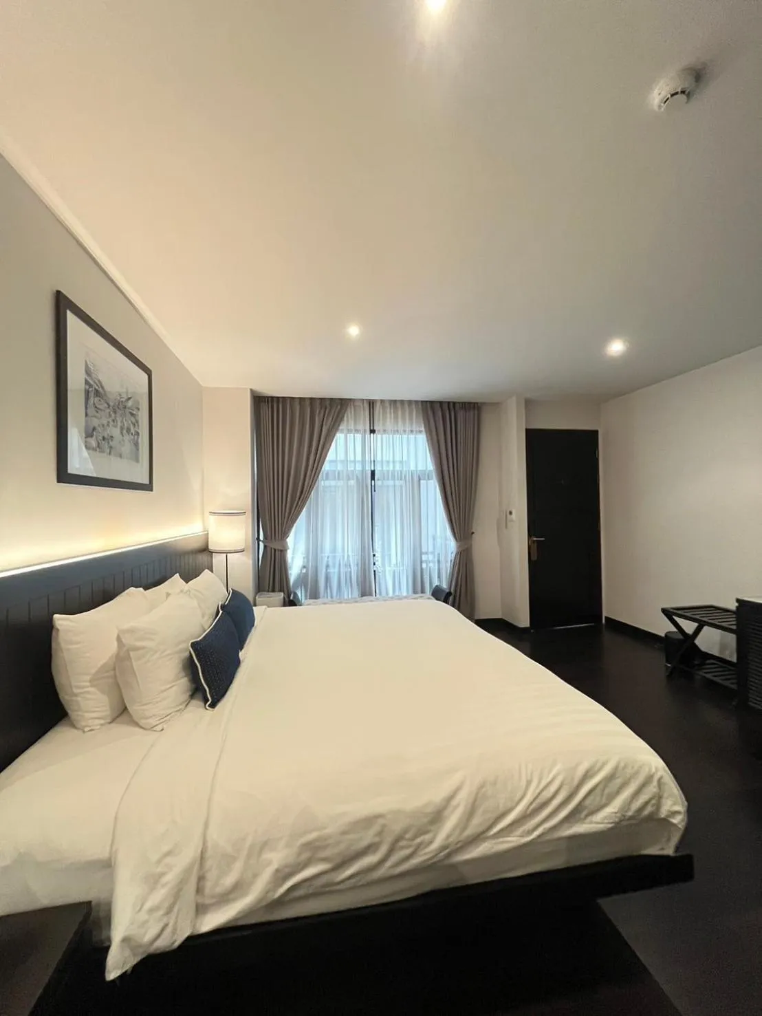 Bed in Cheeva Dee Hotel