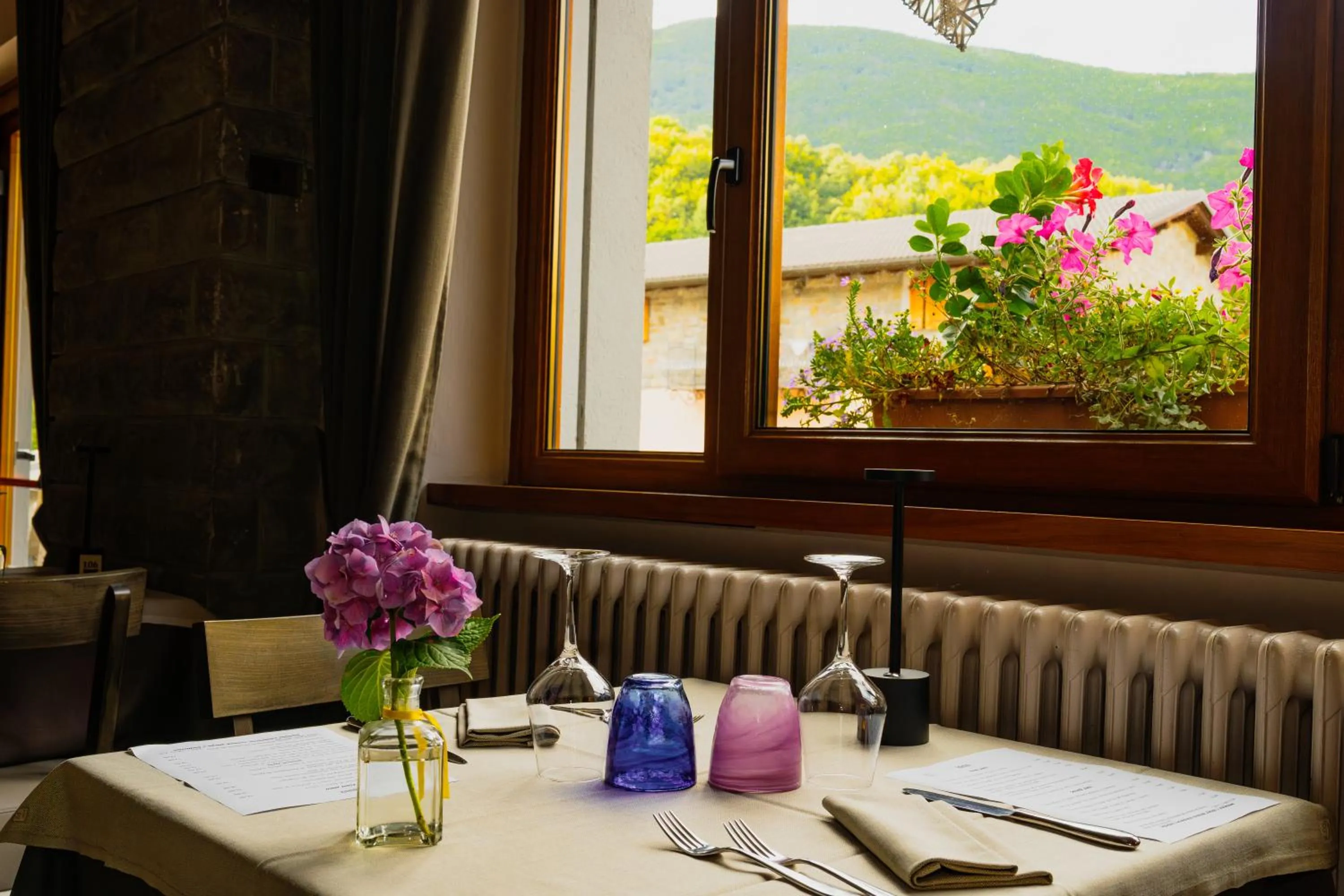 Restaurant/places to eat in Hotel Bristol