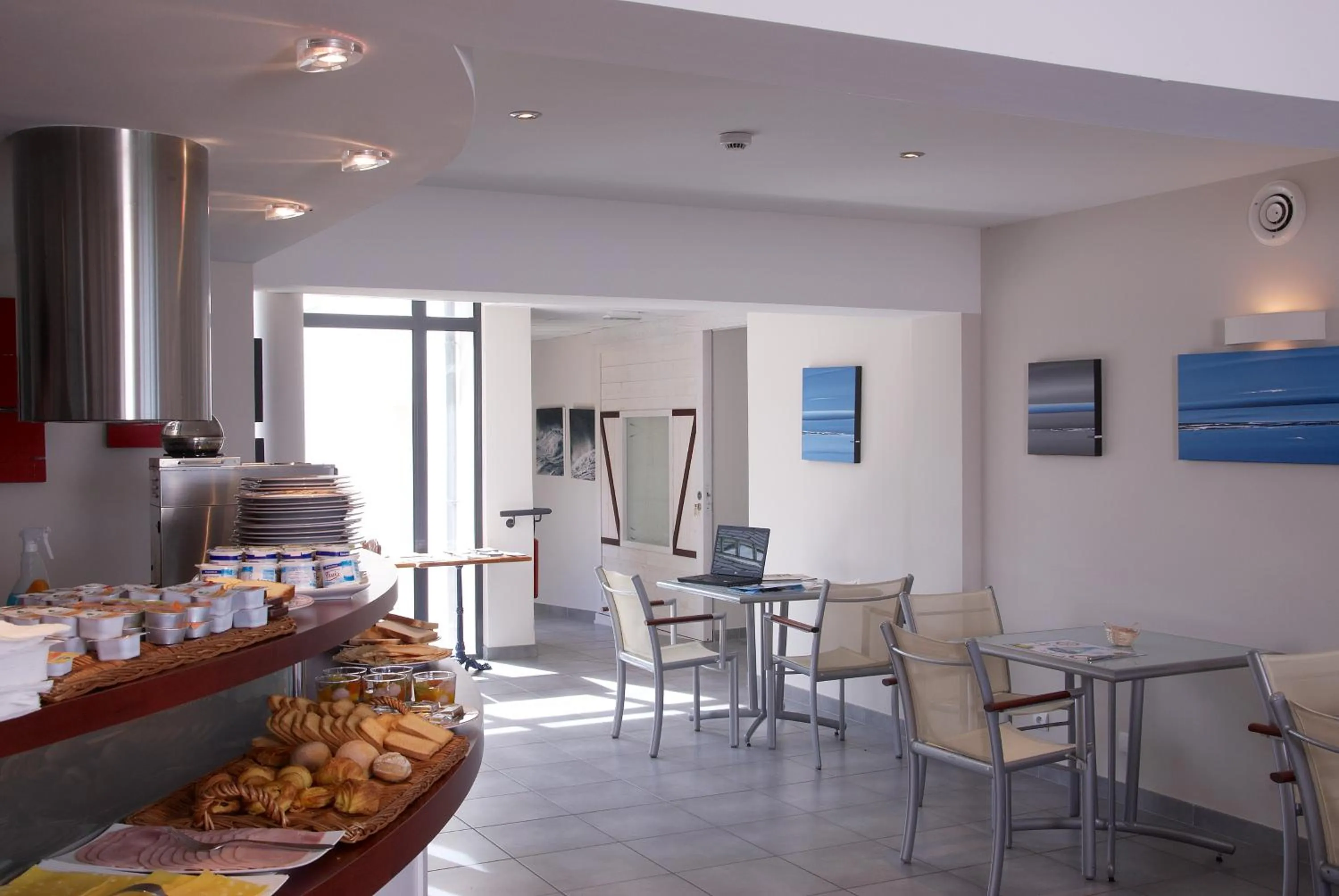 Restaurant/places to eat in Logis Hôtel Vent d'Iroise