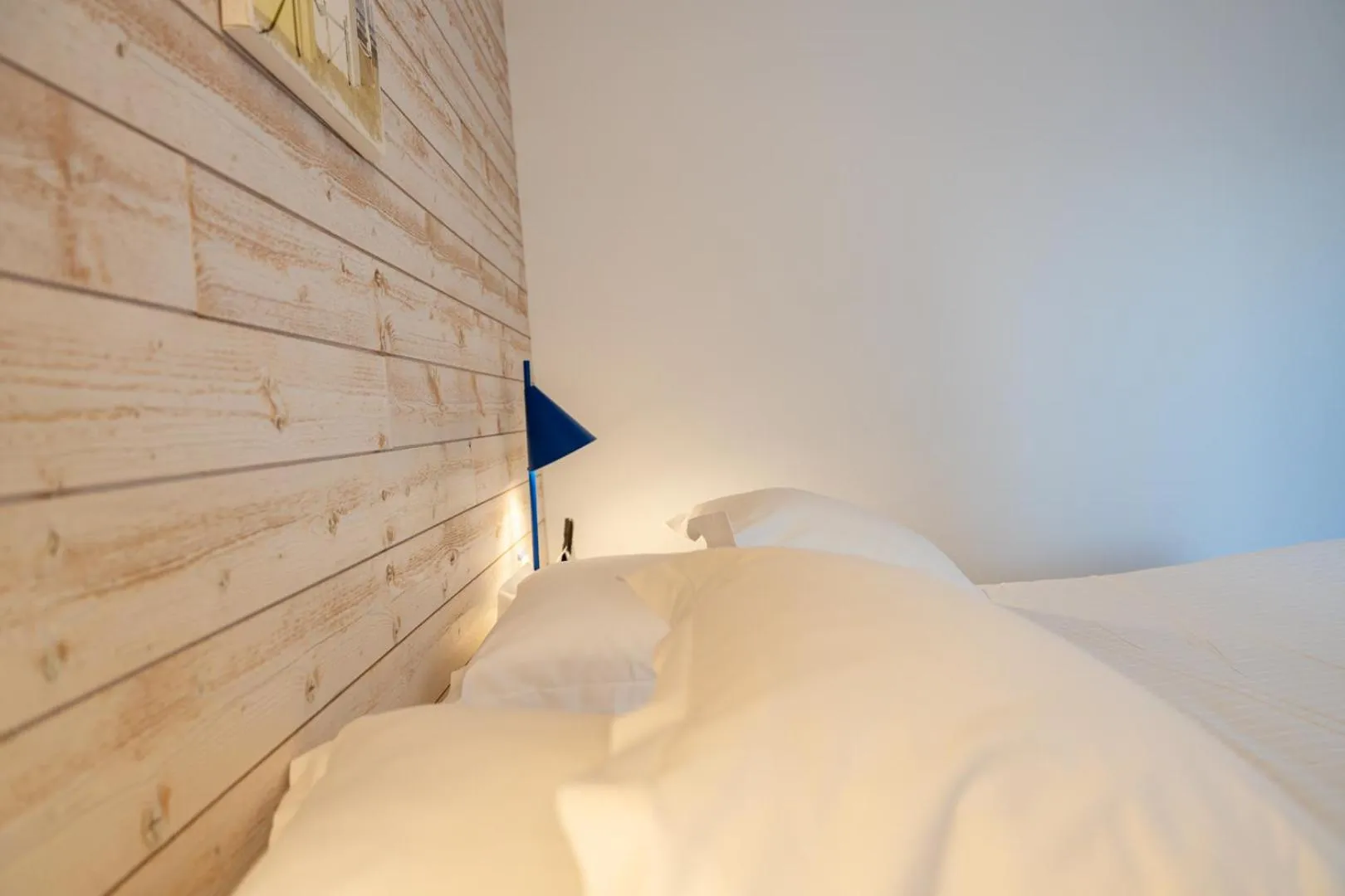 Bedroom, Bed in Logis Hôtel Vent d'Iroise