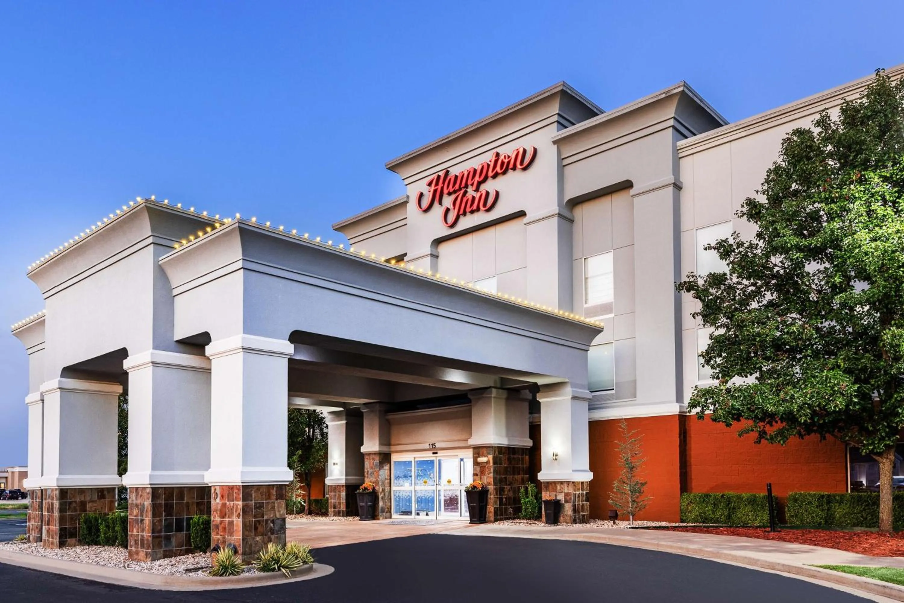 Property building in Hampton Inn Miami, Oklahoma