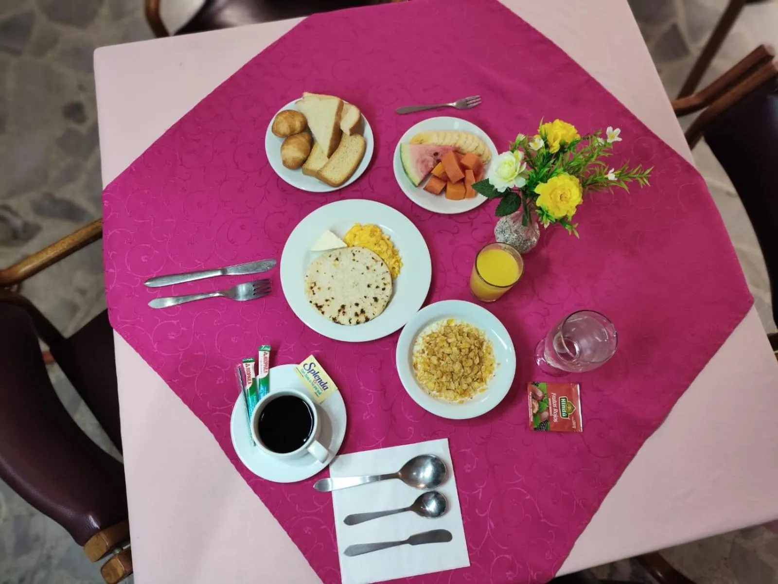 Breakfast in Gran Hotel