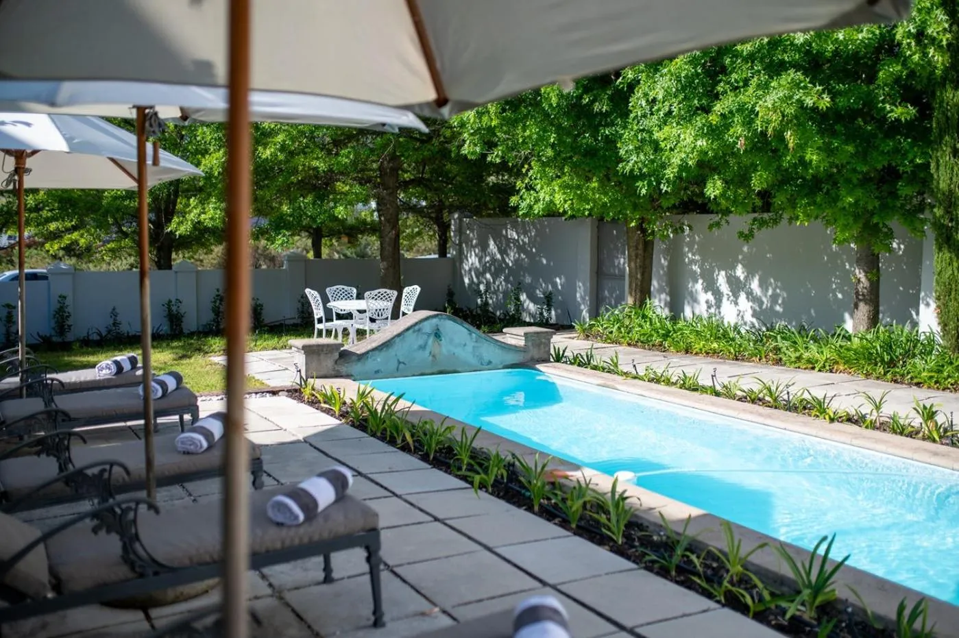 Day in Maison d'Ail Guest House