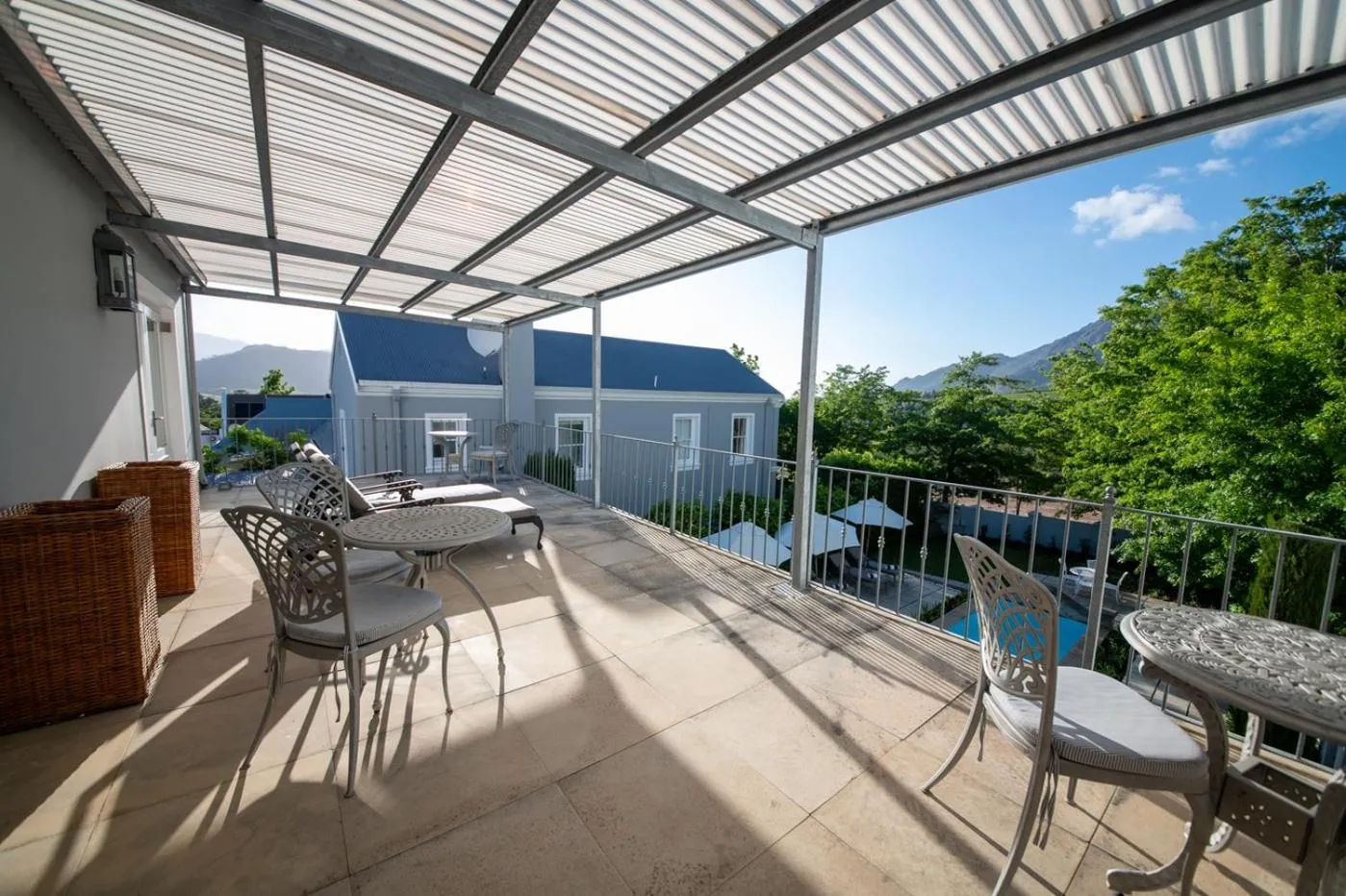 Patio in Maison d'Ail Guest House