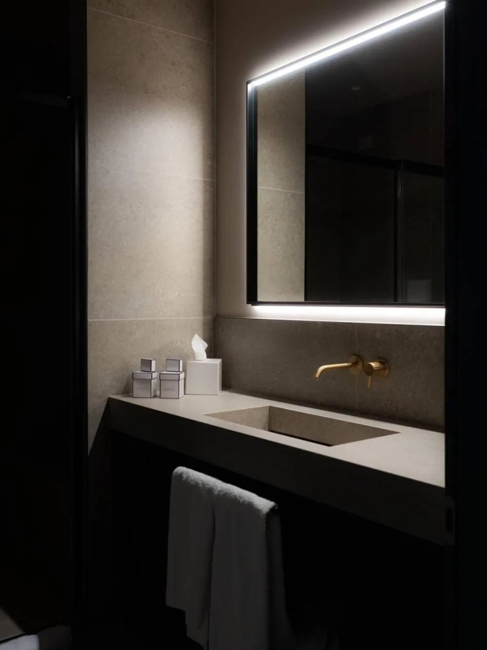 Bathroom in The Glam Boutique Hotel & Apt