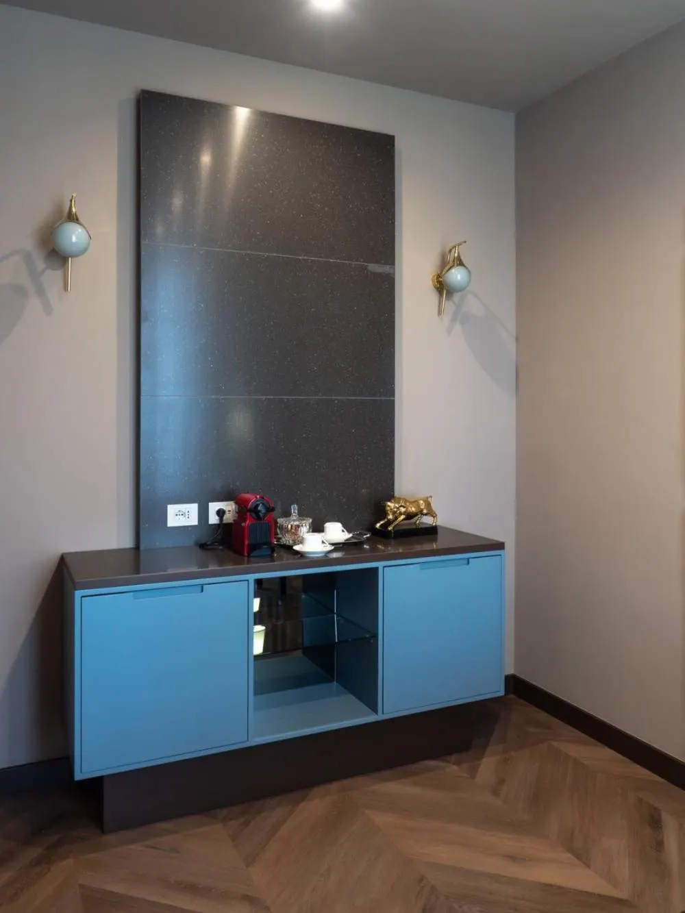 Food in The Glam Boutique Hotel & Apt