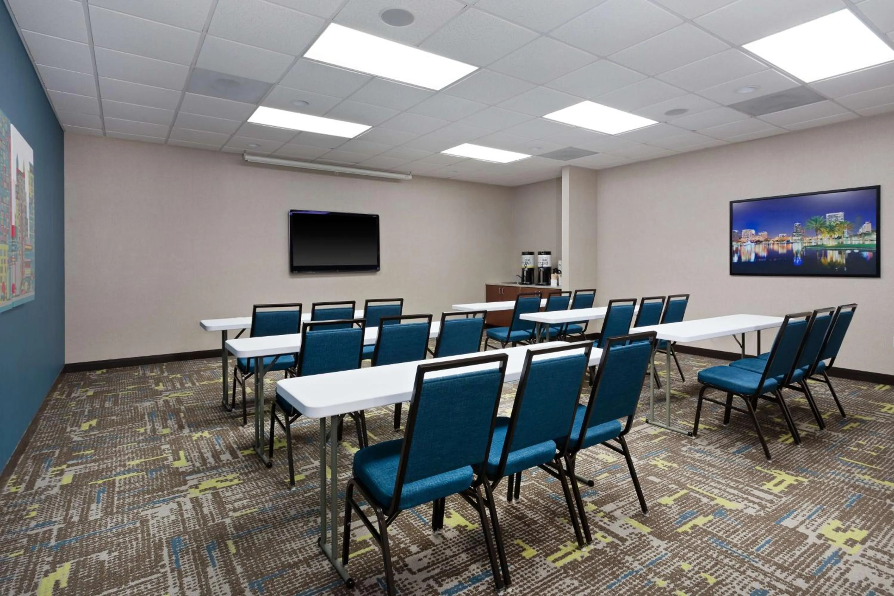 Meeting/conference room in Hampton Inn & Suites Orlando International Drive North