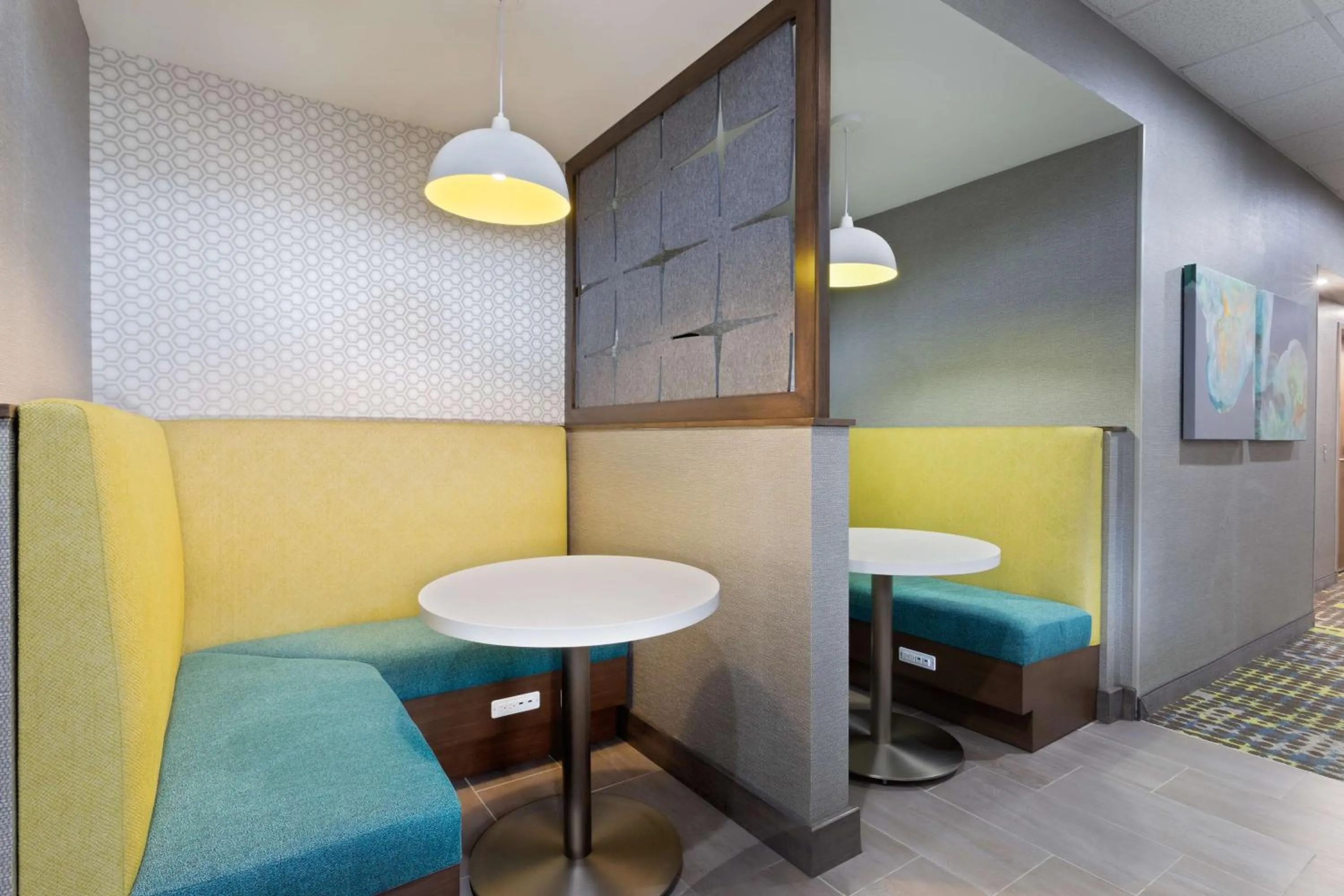 Lobby or reception in Hampton Inn & Suites Orlando International Drive North