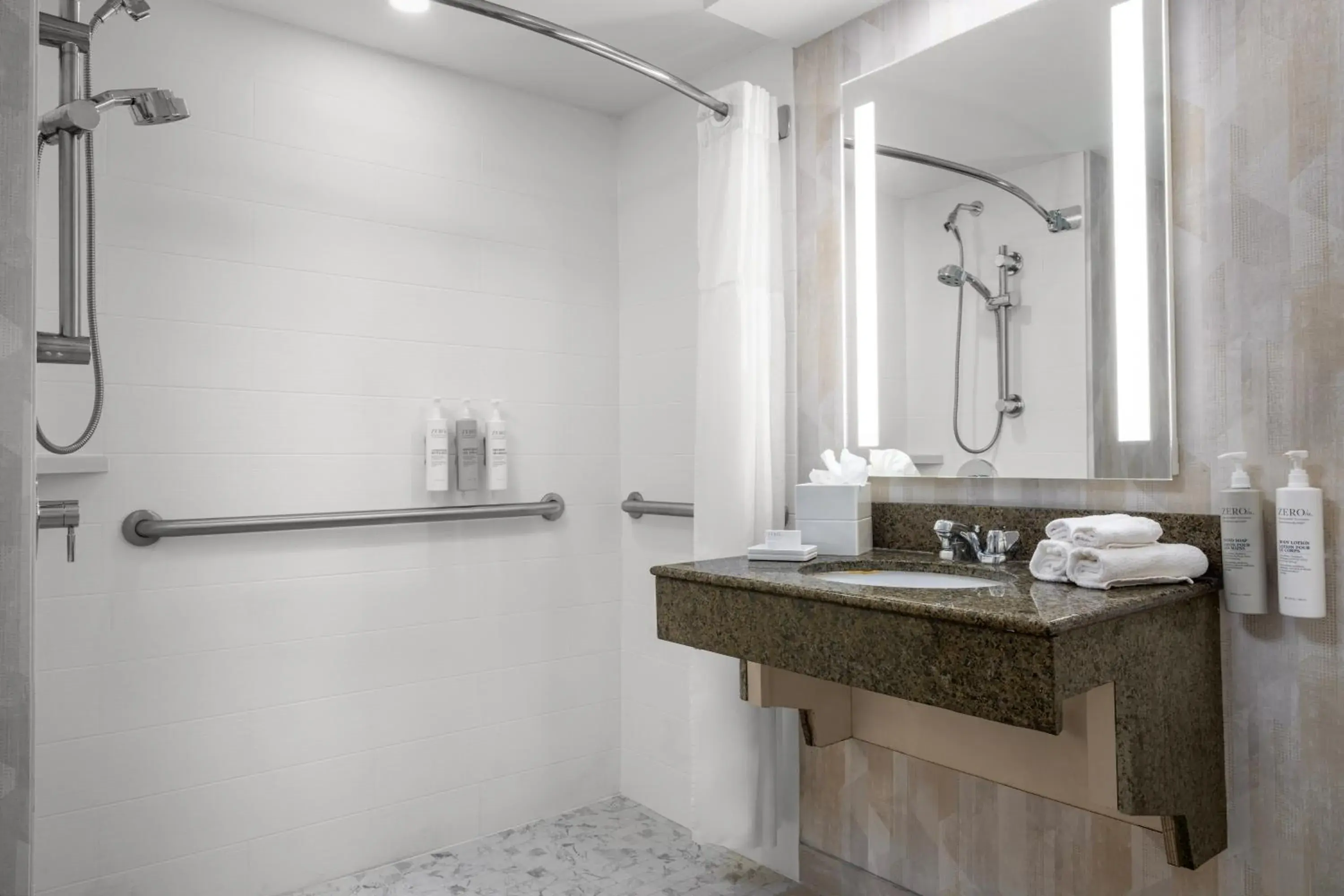 Accessible Room, 1 Double Bed (Mobility Tub) in Hampton Inn Miami-Airport West Accessible Room, 1 Double Bed (Mobility Tub) in Hampton Inn Miami-Airport West