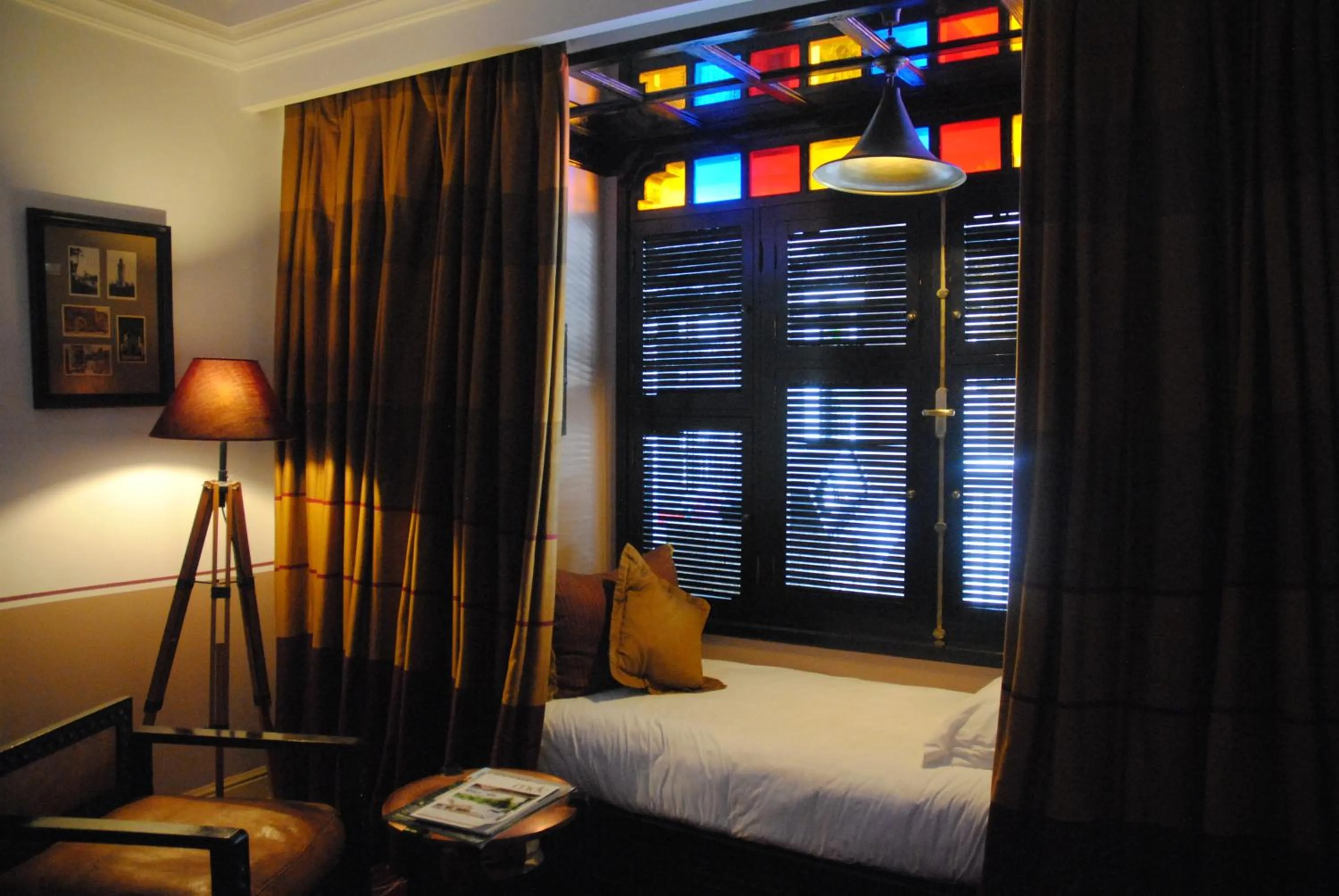 Living room, Bed in Heure Bleue Palais - Relais & Châteaux