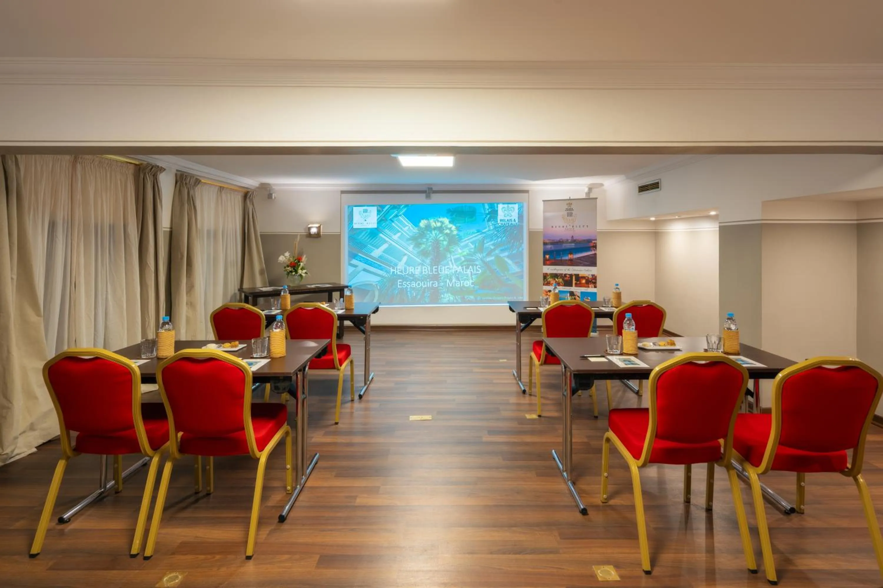 Meeting/conference room in Heure Bleue Palais - Relais & Châteaux