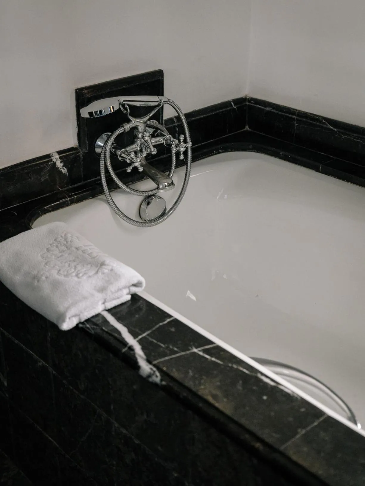 Bathroom in Heure Bleue Palais - Relais & Châteaux