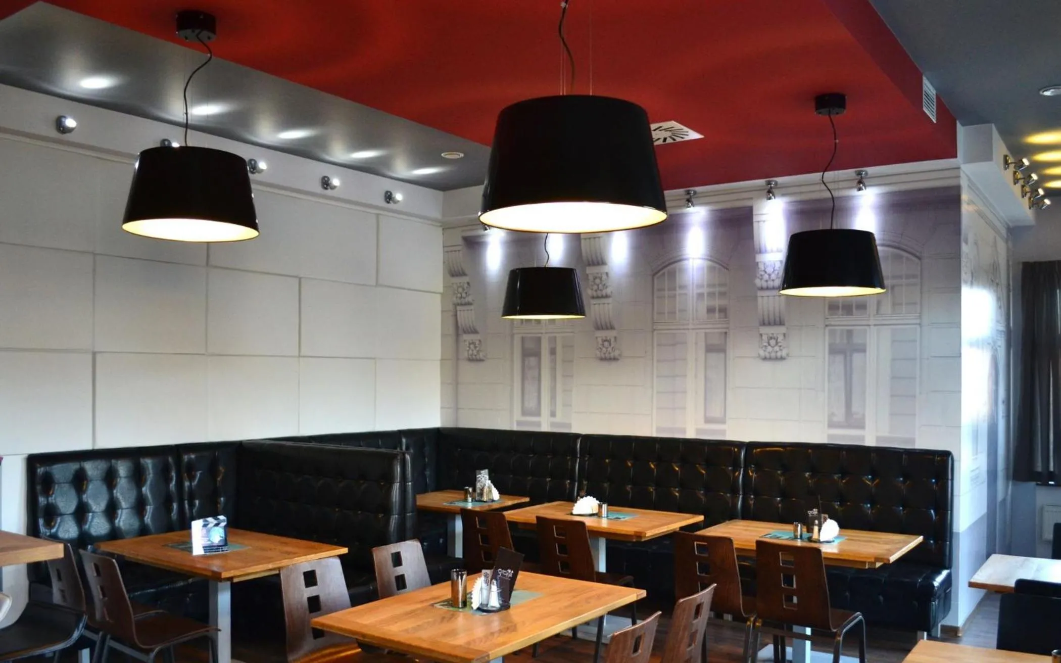 Restaurant/places to eat in Hotel Graffit