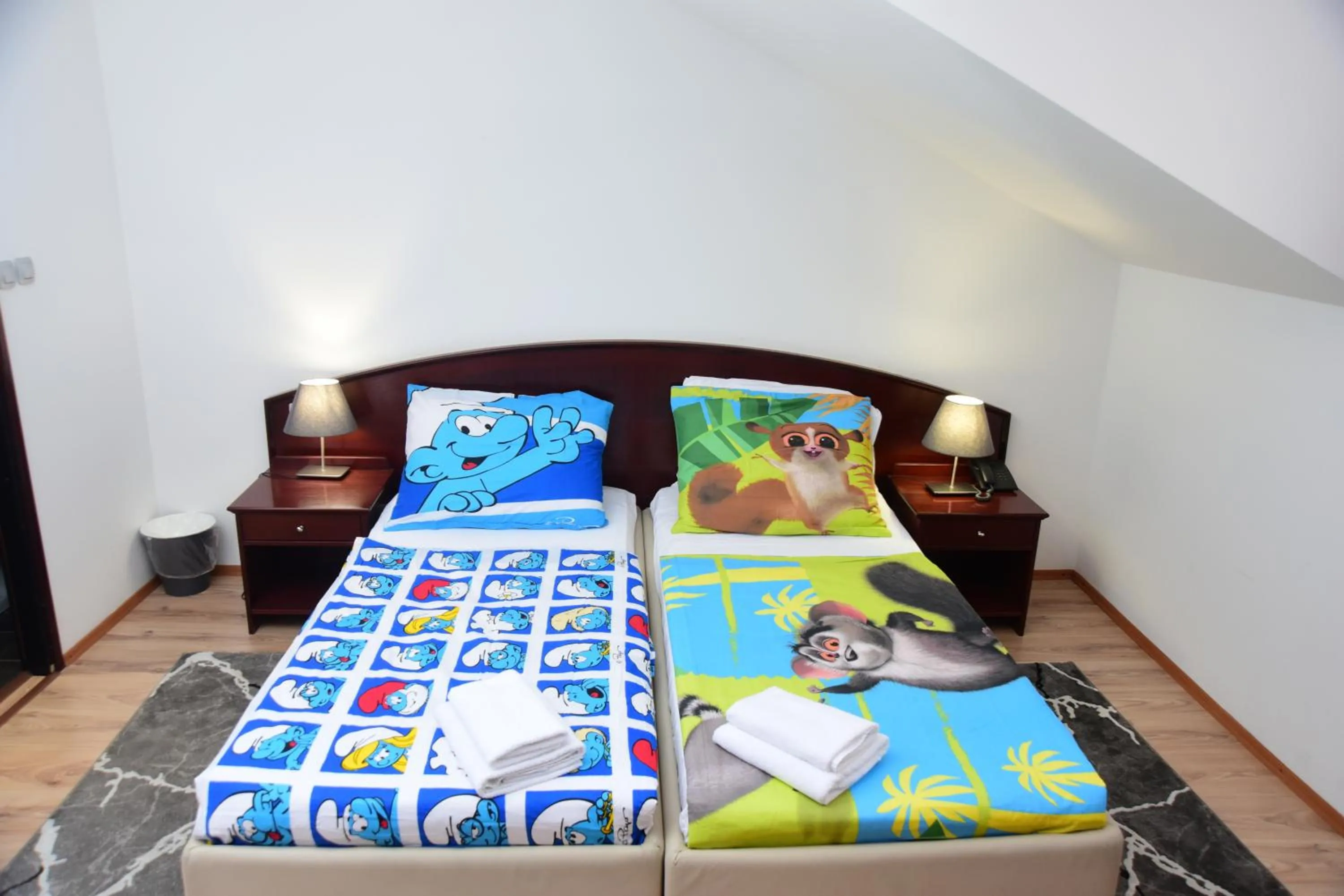 Bed in Hotel Meridijan16