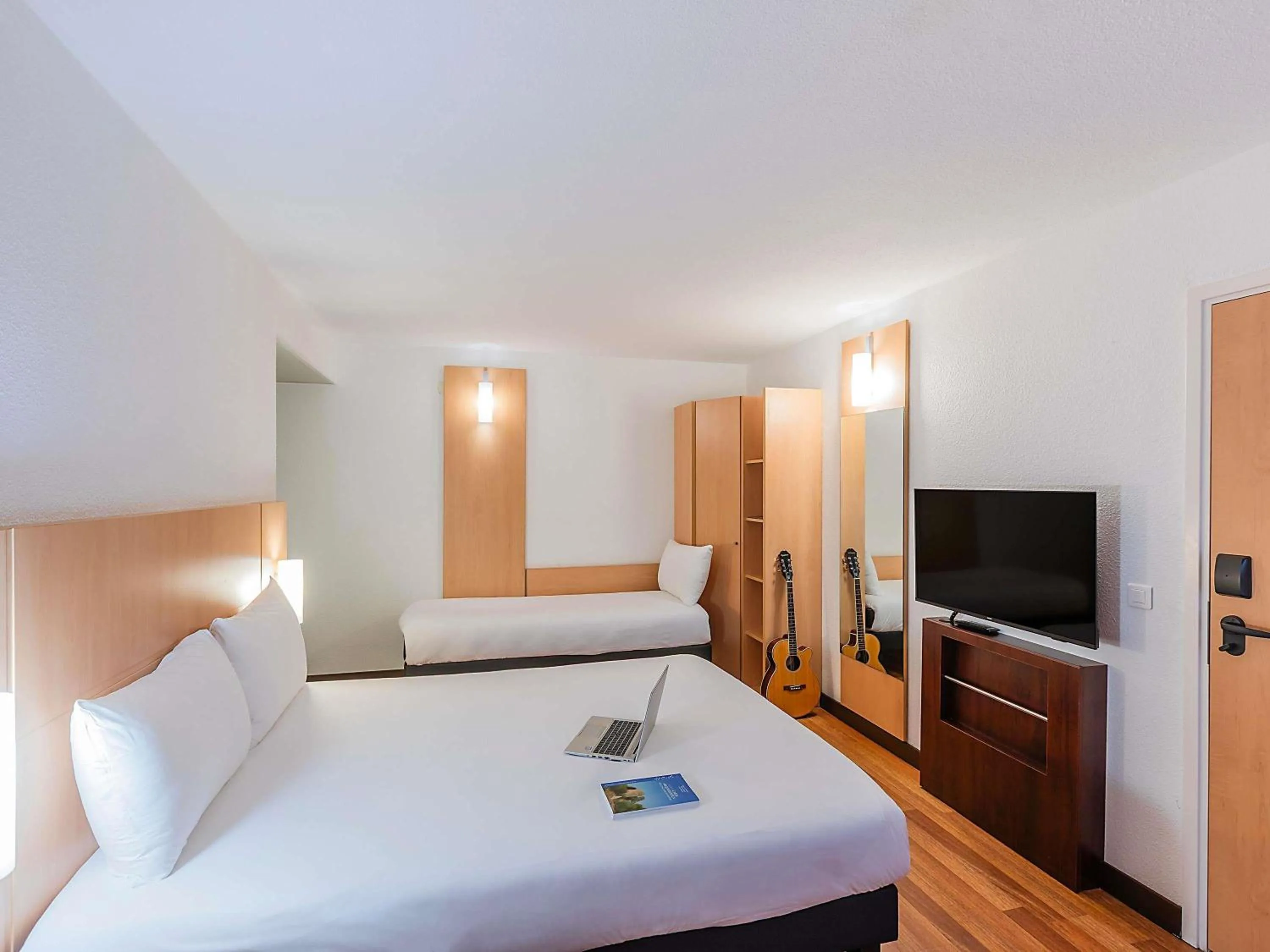 Bedroom, Bed in Hotel Ibis Lisboa Sintra