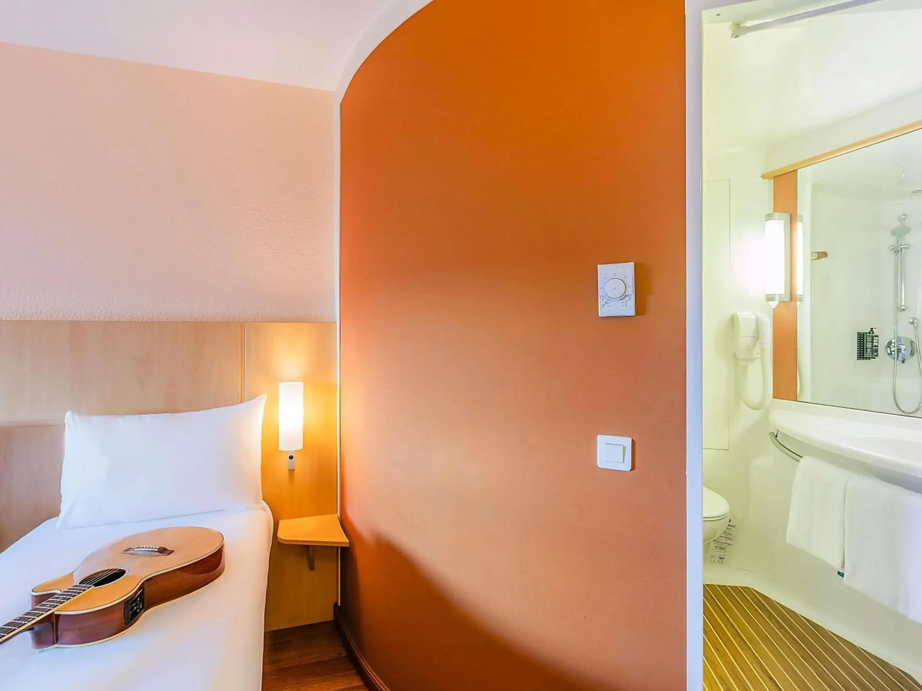 Standard Twin Room in Hotel Ibis Lisboa Sintra Standard Twin Room in Hotel Ibis Lisboa Sintra