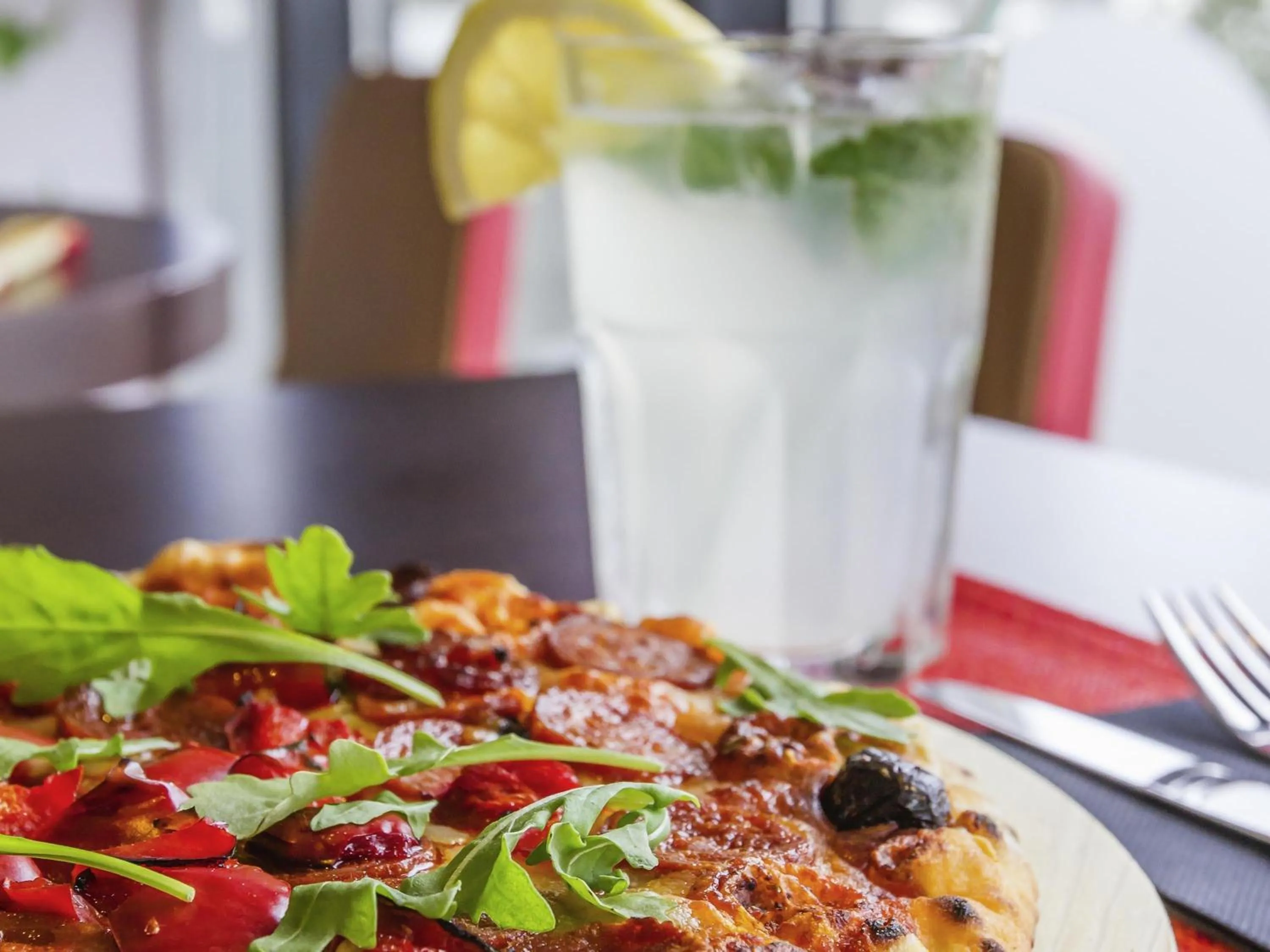 Lounge or bar in Hotel Ibis Lisboa Sintra