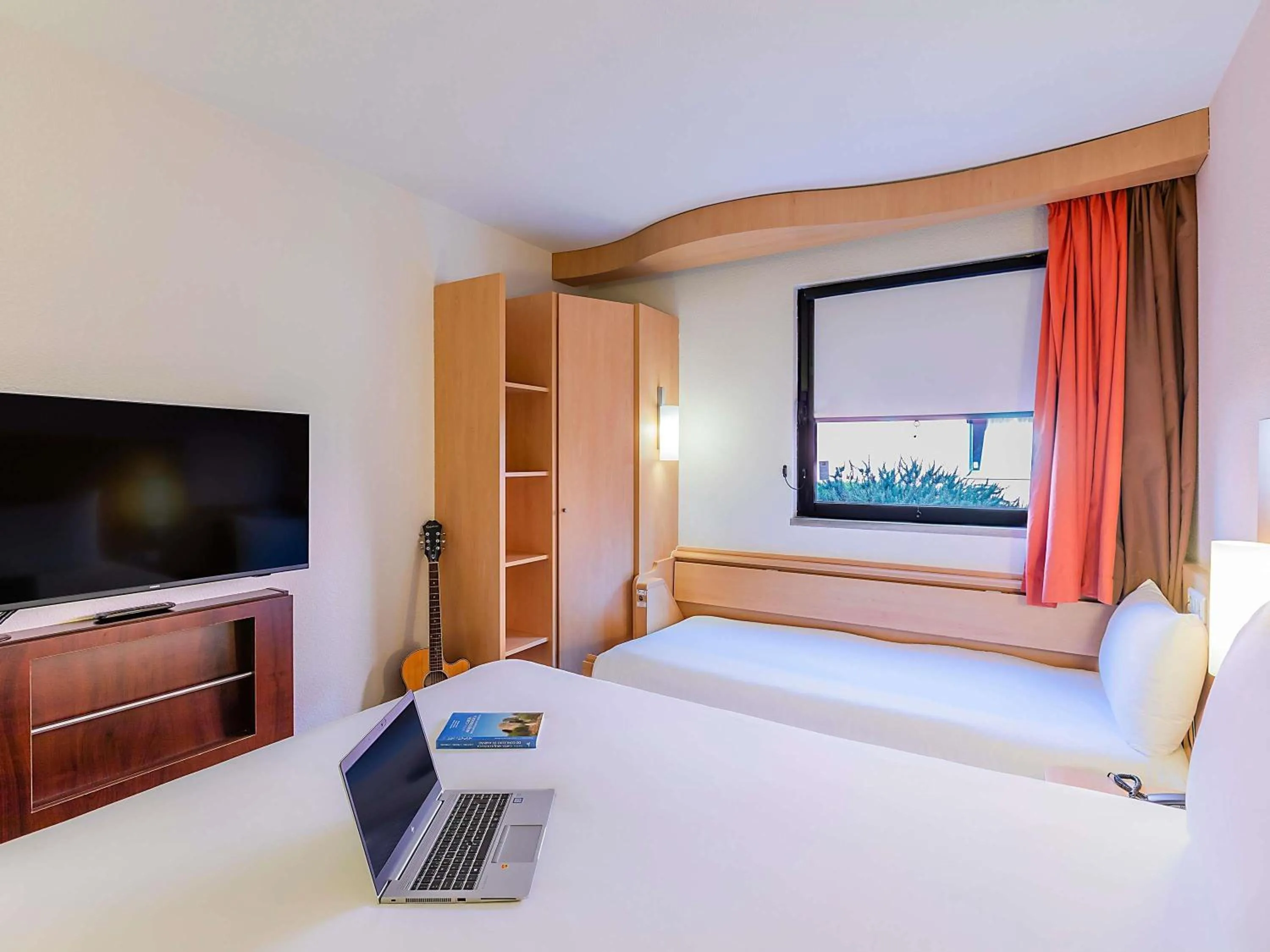 Bedroom, Bed in Hotel Ibis Lisboa Sintra