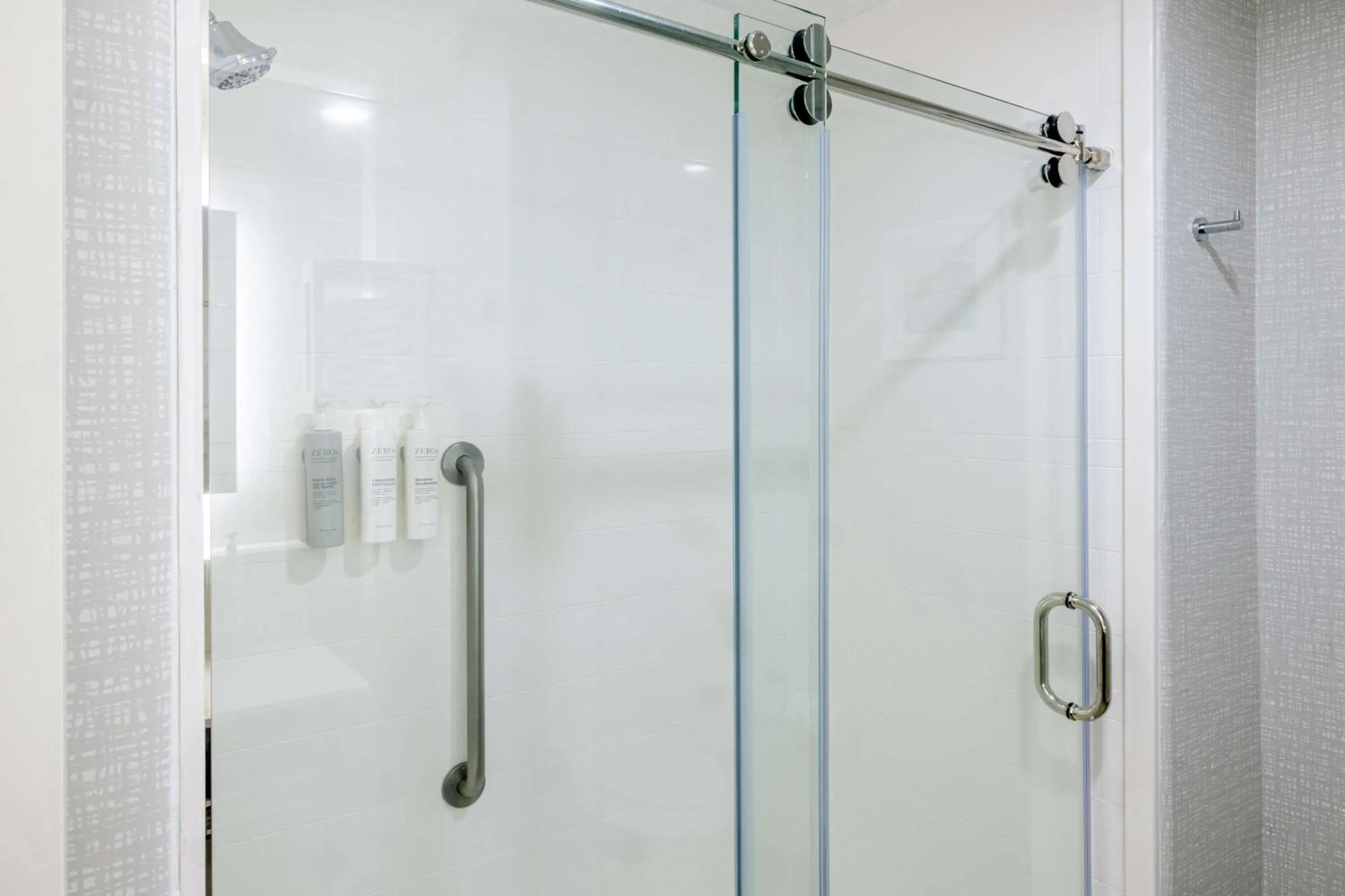 Bathroom in Hampton Inn & Suites Cleburne