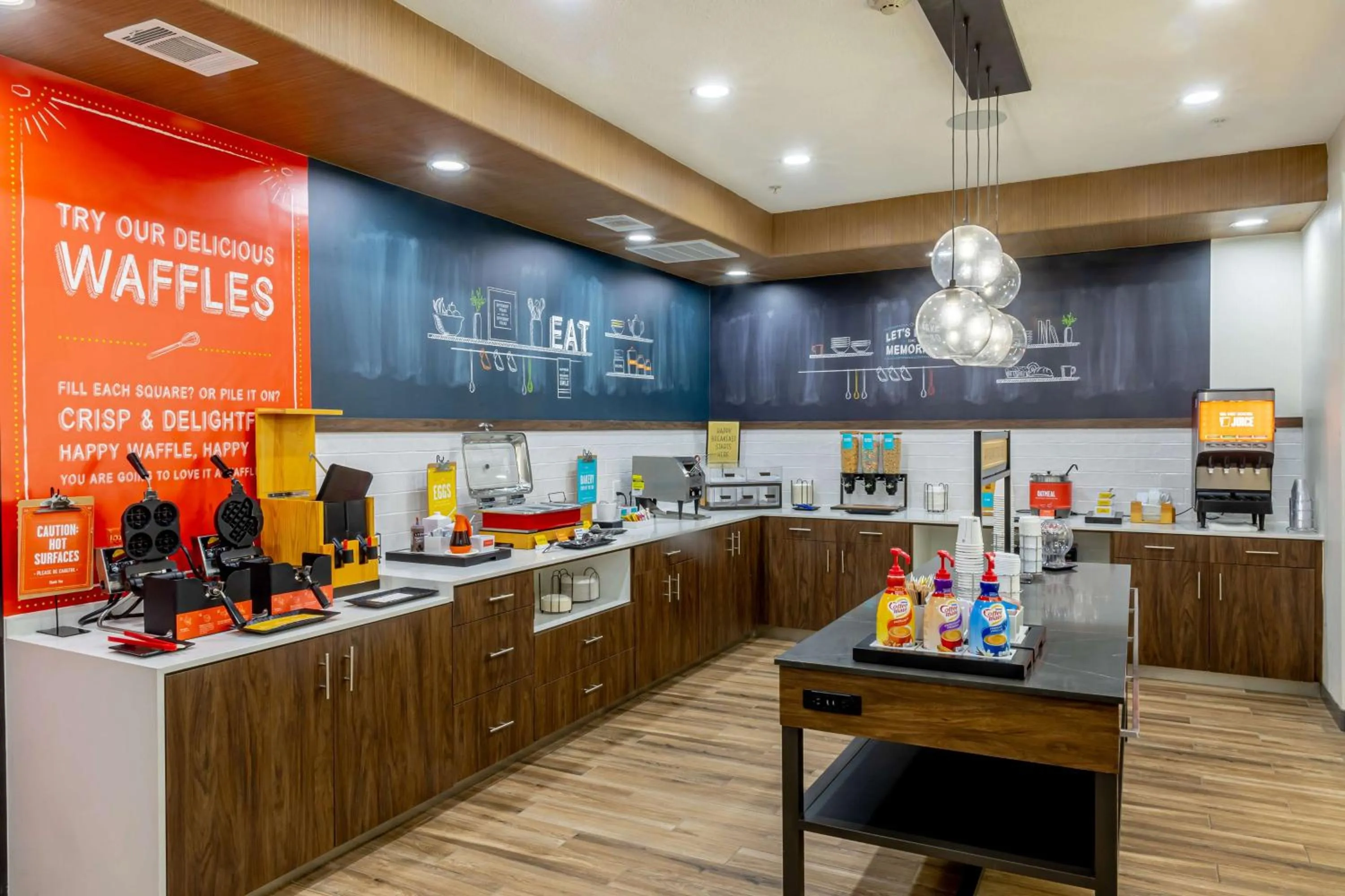 Breakfast in Hampton Inn & Suites Cleburne