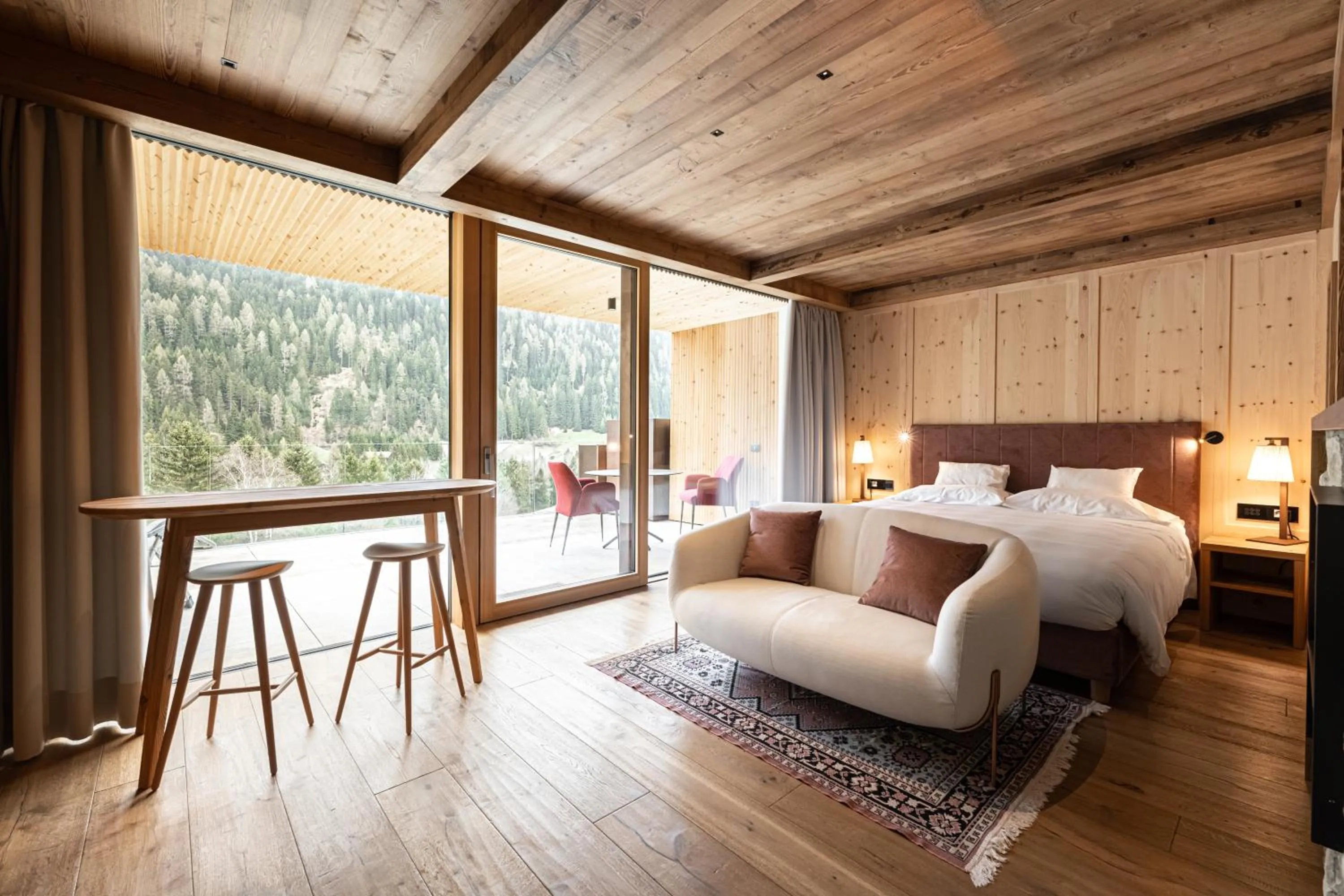 Photo of the whole room, Bed in Latemar - Hotel Suites Spa